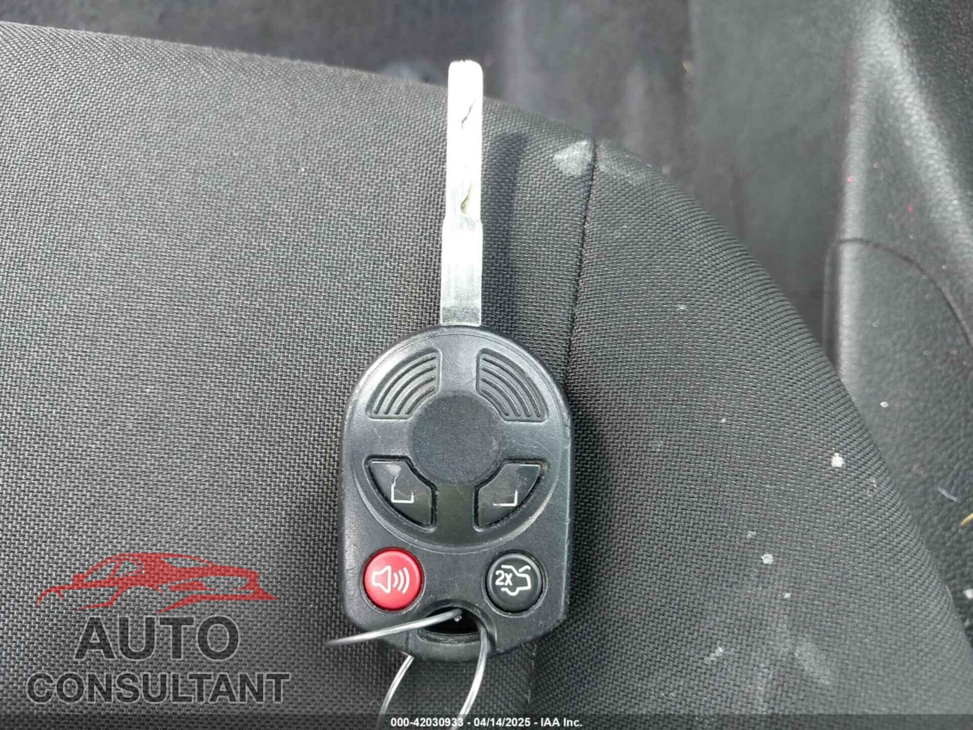 FORD FOCUS 2017 - 1FADP3F25HL338906