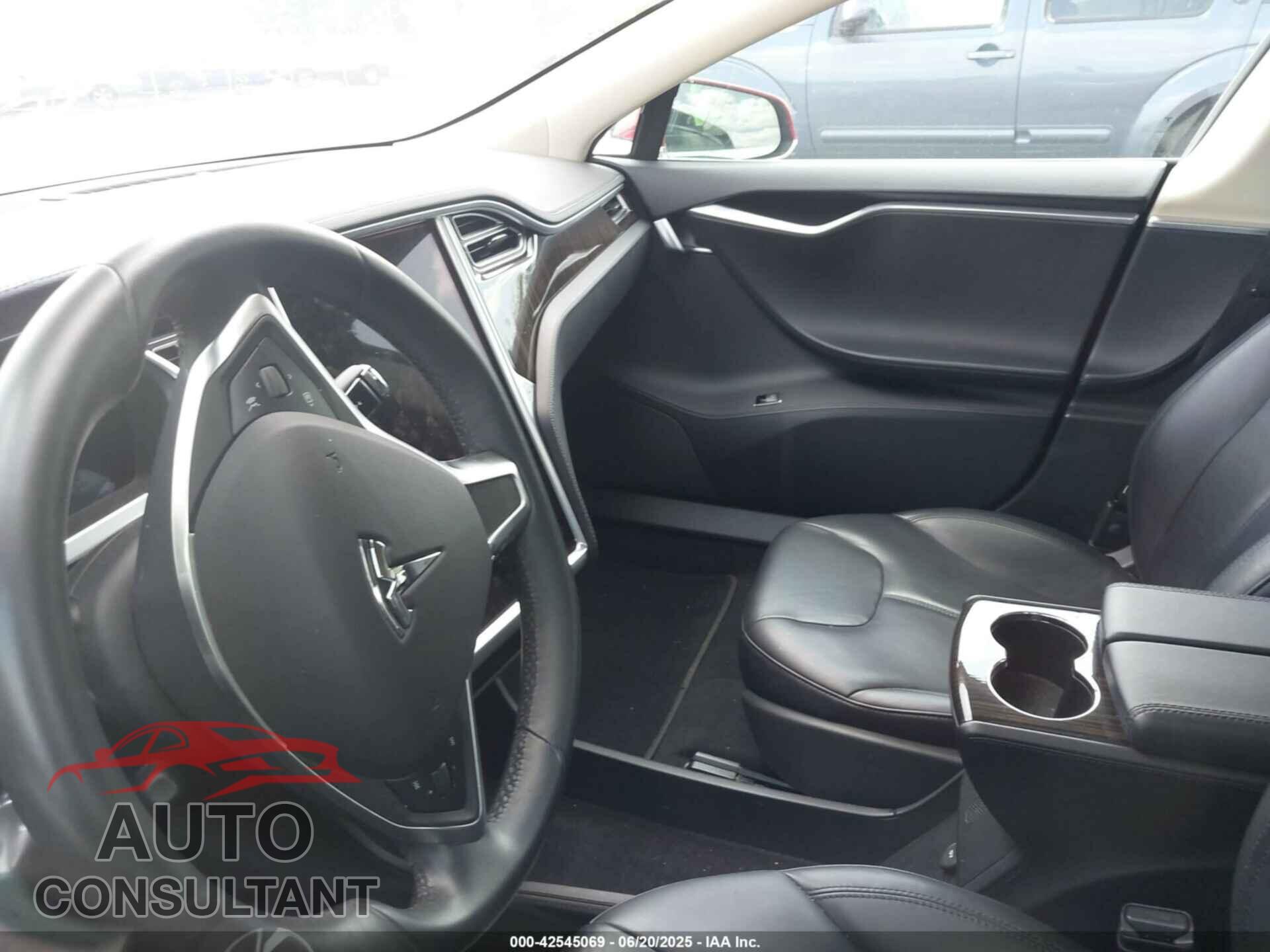 TESLA MODEL S 2013 - 5YJSA1CN2DFP21558