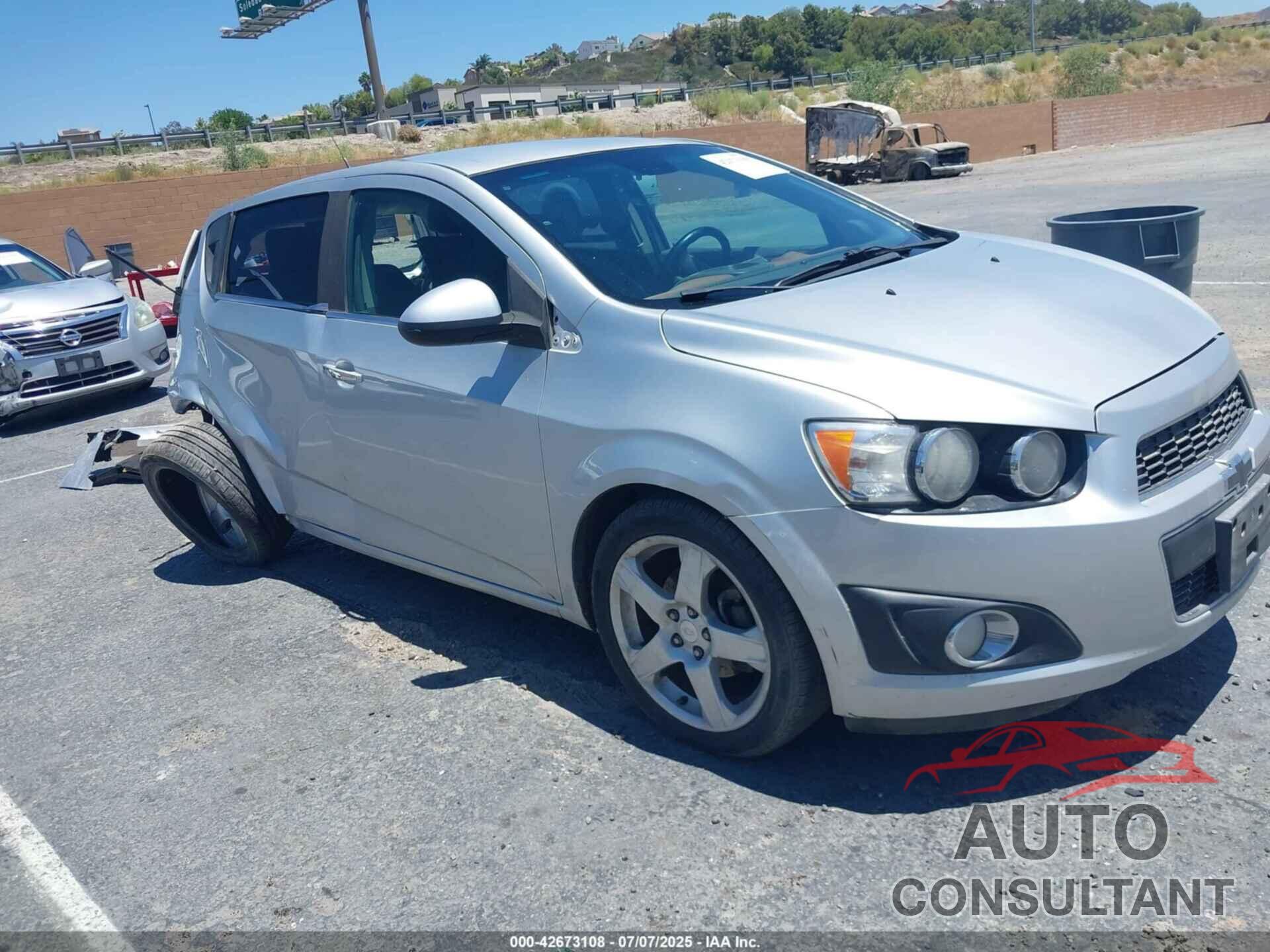 CHEVROLET SONIC 2013 - 1G1JE6SG0D4103770