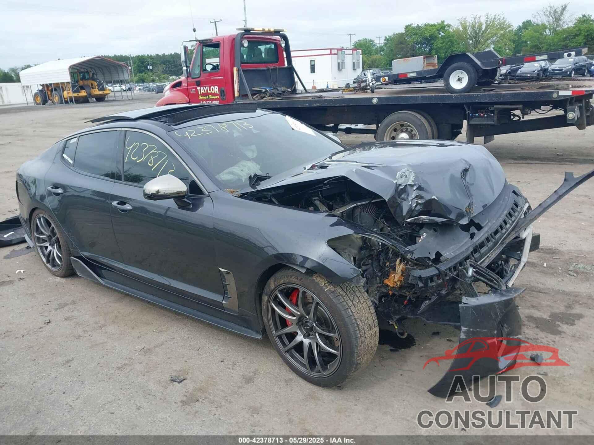KIA STINGER 2019 - KNAE55LC2K6056528