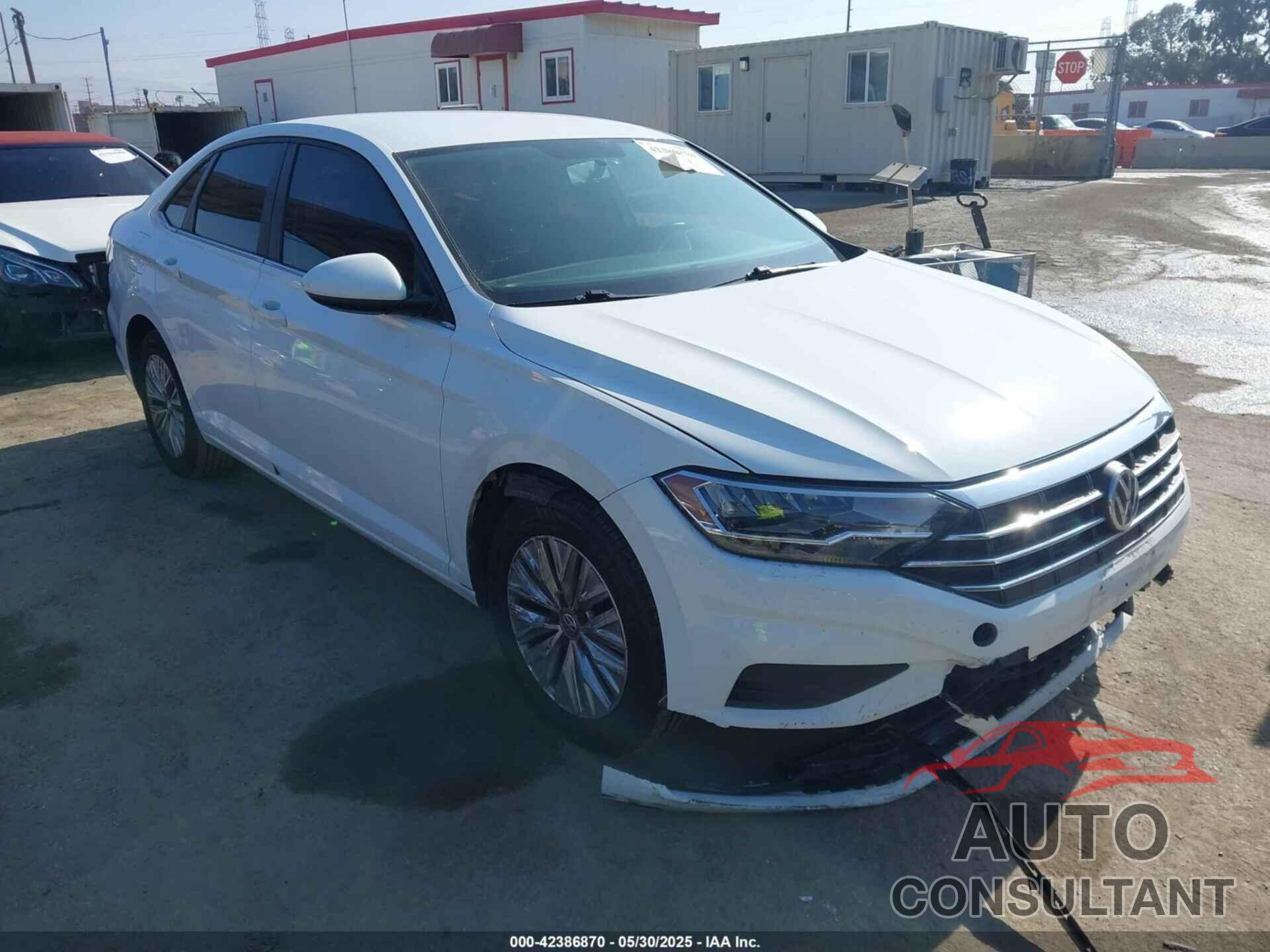 VOLKSWAGEN JETTA 2019 - 3VWN57BU4KM177874