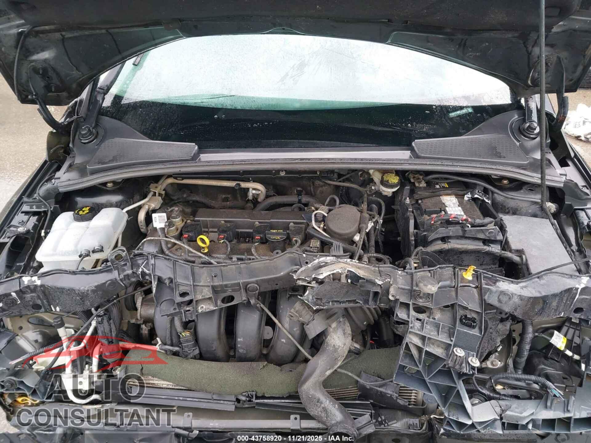 FORD FOCUS 2014 - 1FADP3F29EL275952