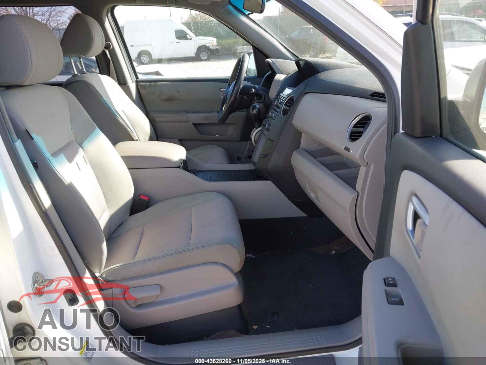 HONDA PILOT 2013 - 5FNYF4H40DB081203