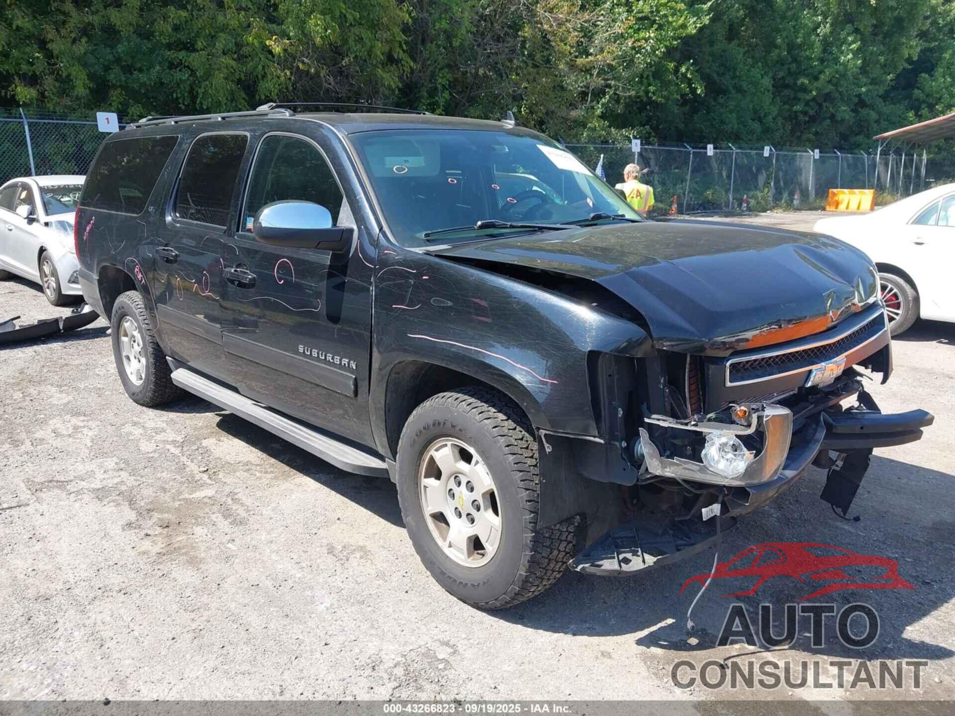 CHEVROLET SUBURBAN 1500 2012 - 1GNSCJE01CR326427