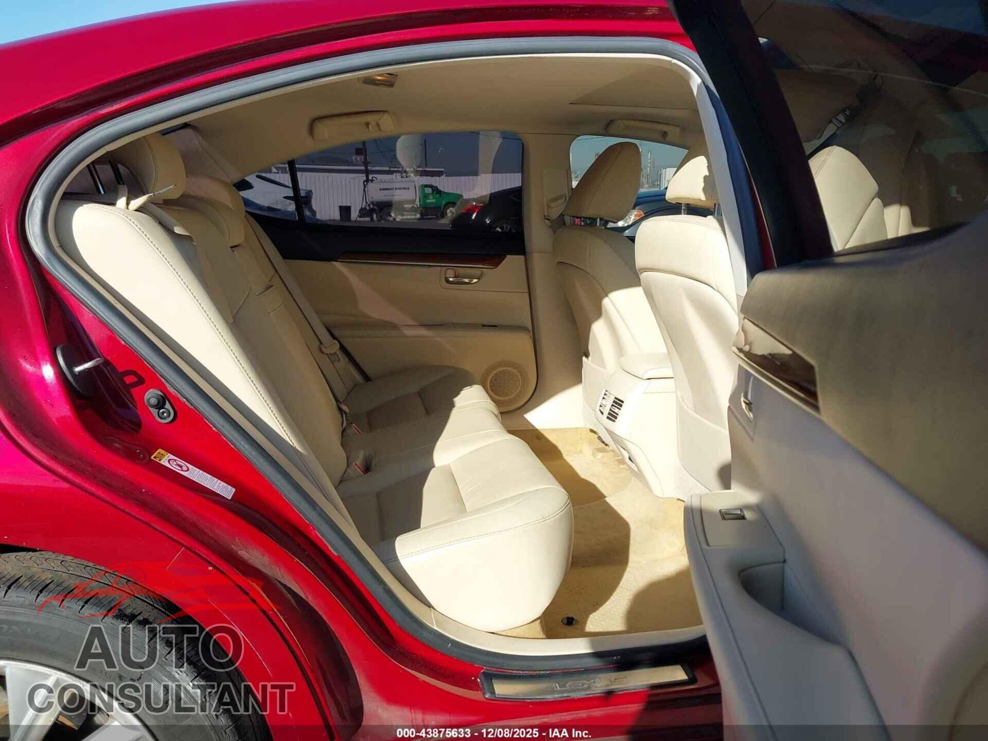 LEXUS ES 300H 2013 - JTHBW1GG7D2024904