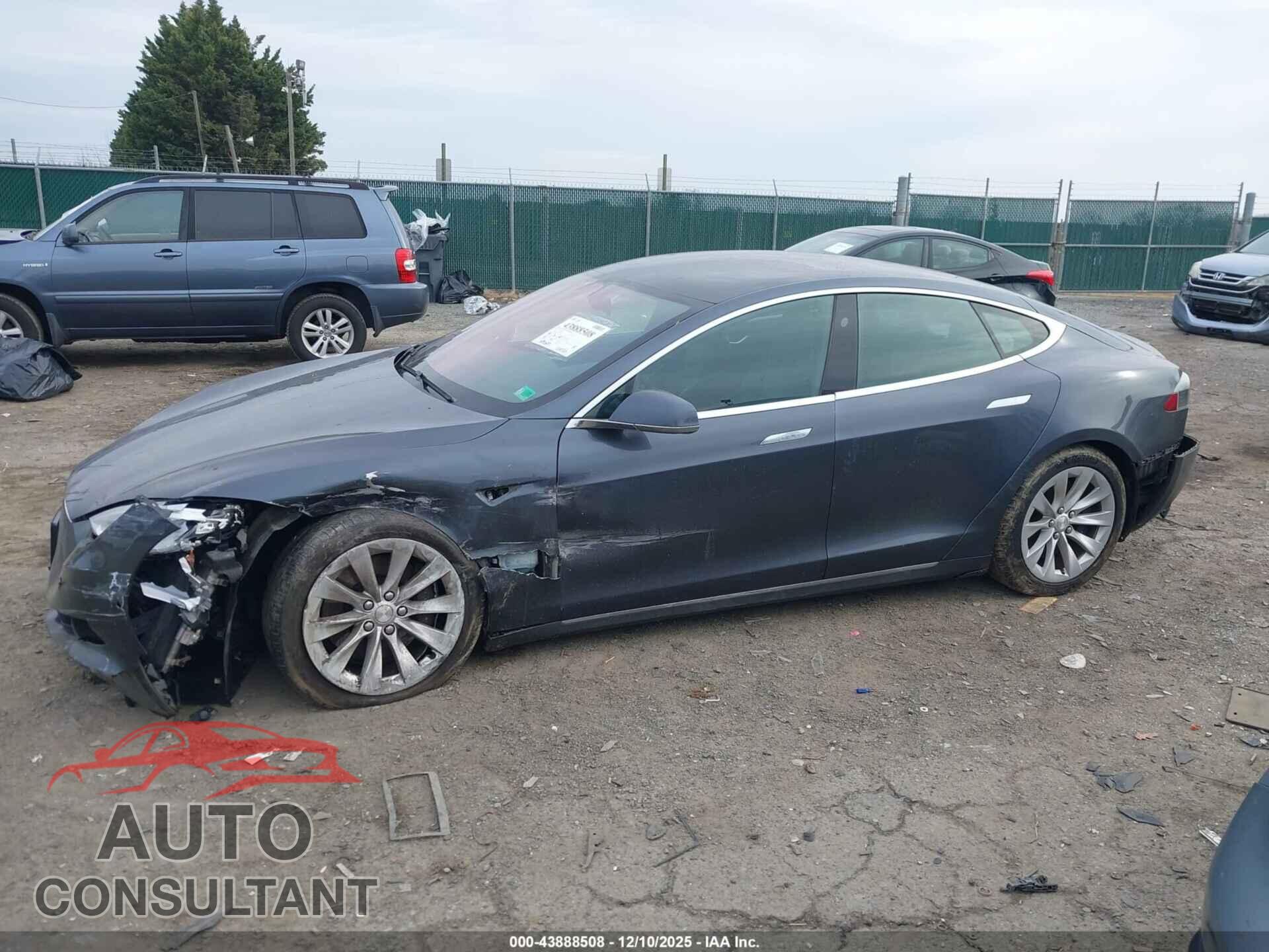 TESLA MODEL S 2017 - 5YJSA1E2XHF202864