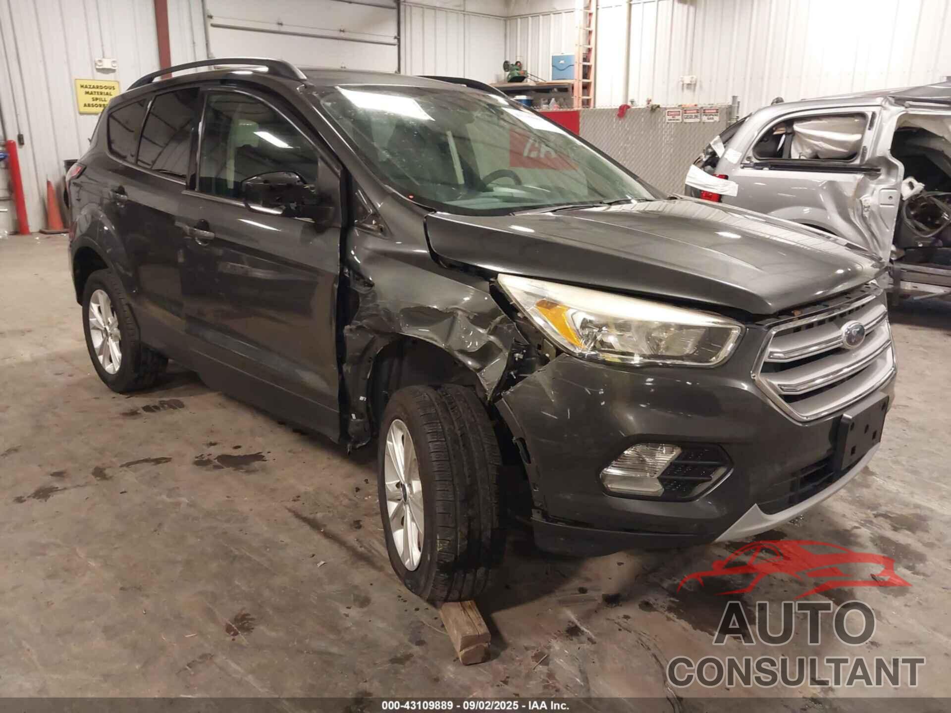 FORD ESCAPE 2018 - 1FMCU0GD1JUA43584