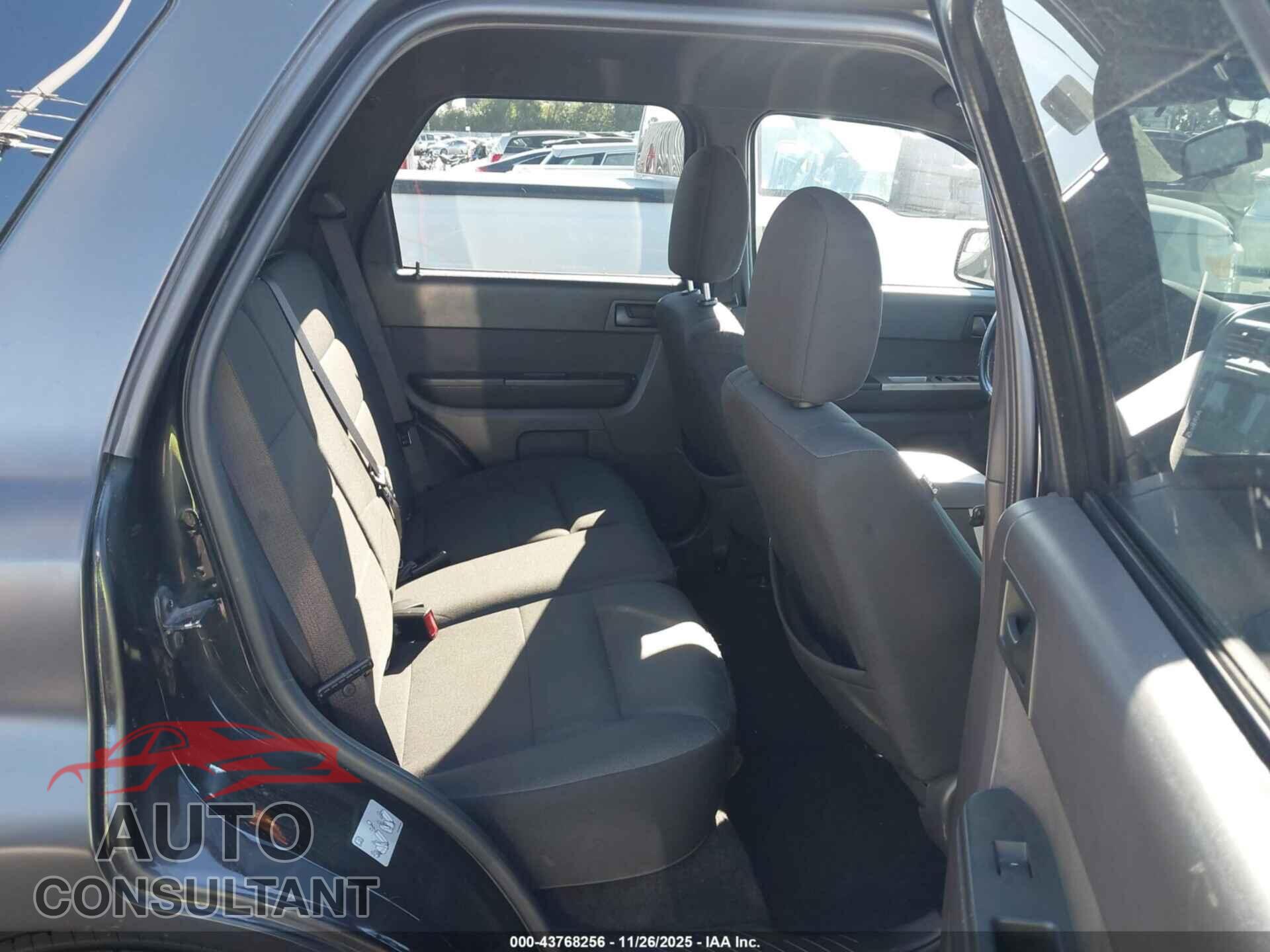 FORD ESCAPE 2010 - 1FMCU0D74AKD47972