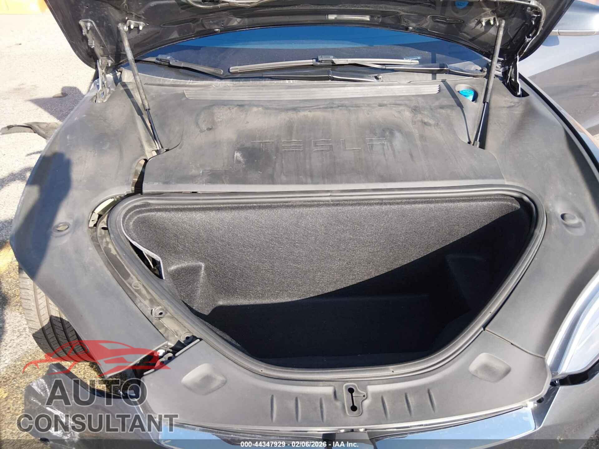 TESLA MODEL S 2018 - 5YJSA1E28JF295227