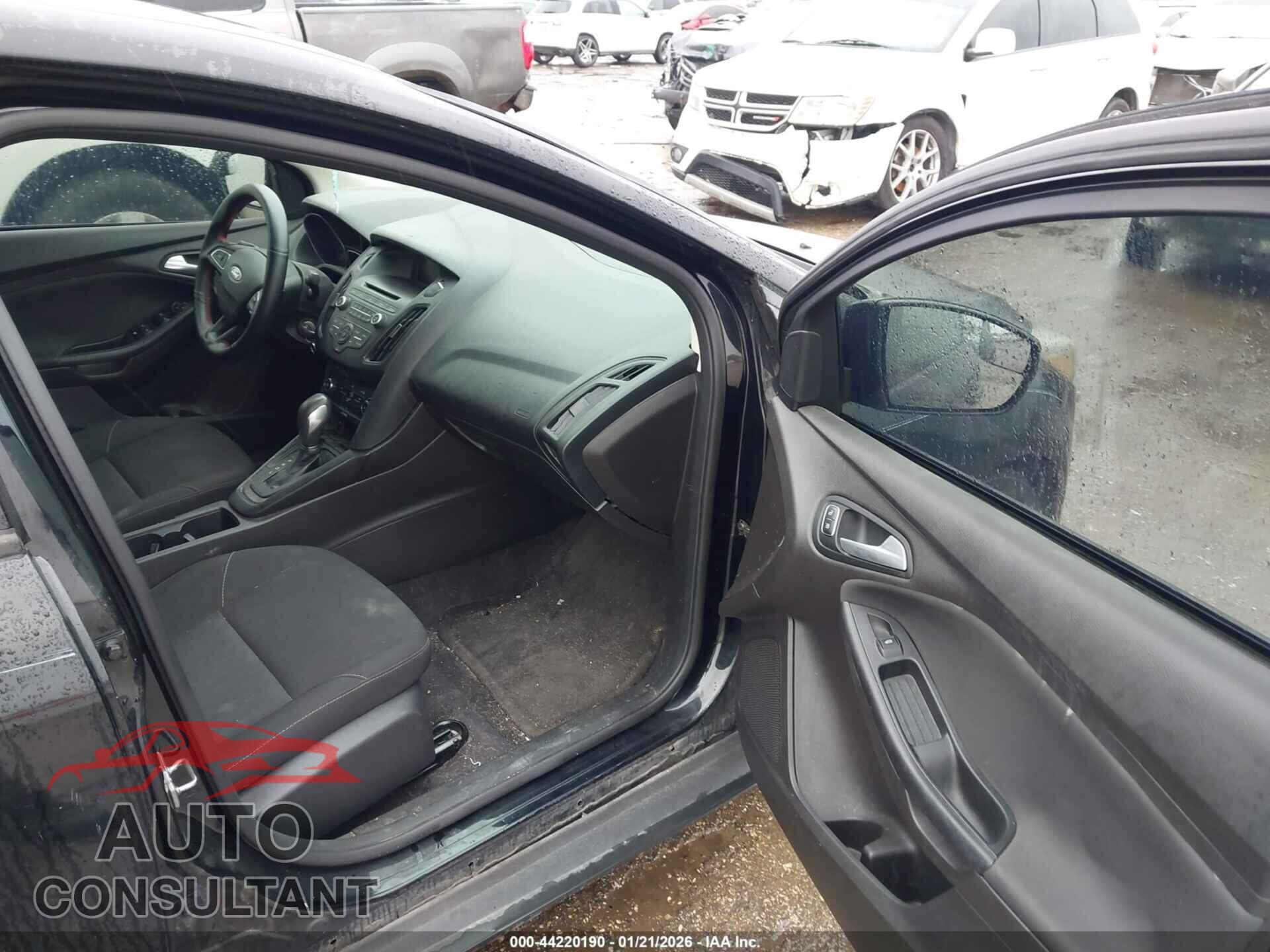 FORD FOCUS 2017 - 1FADP3F21HL249351