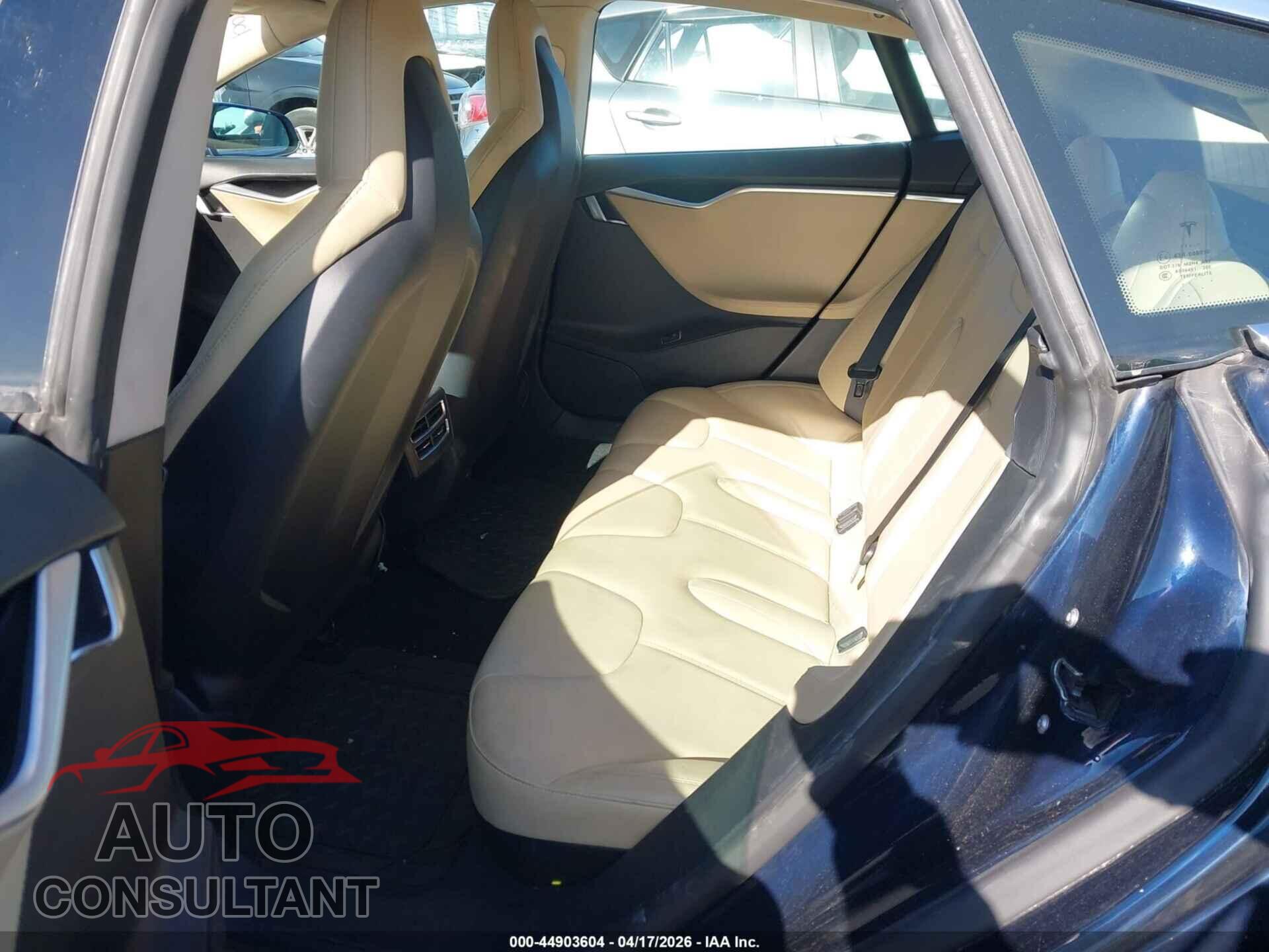 TESLA MODEL S 2013 - 5YJSA1AG4DFP07844