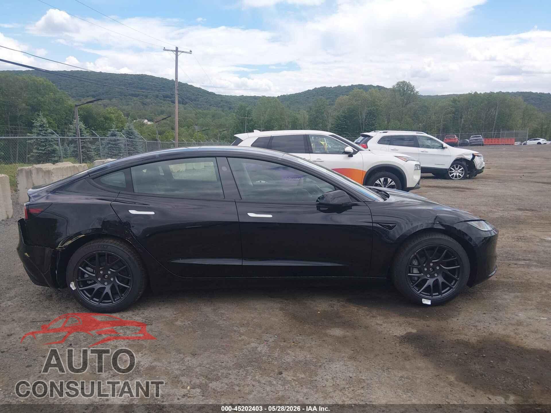 TESLA MODEL 3 2026 - 5YJ3E1EB8TF173592
