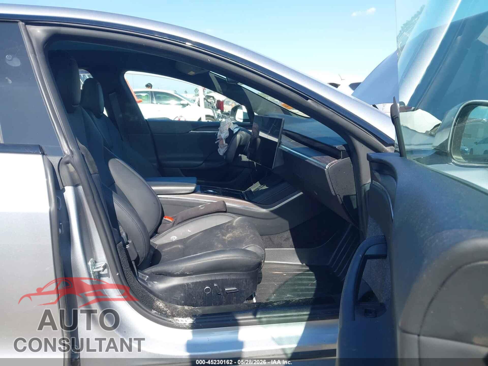 TESLA MODEL S 2024 - 5YJSA1E54RF542877