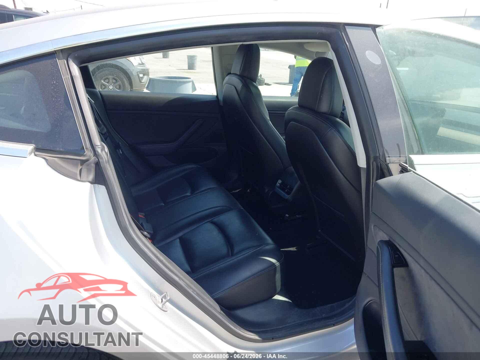 TESLA MODEL 3 2018 - 5YJ3E1EA5JF032435