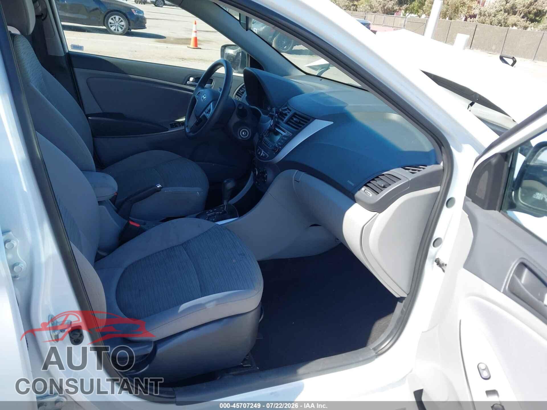 HYUNDAI ACCENT 2017 - KMHCT4AE2HU348033