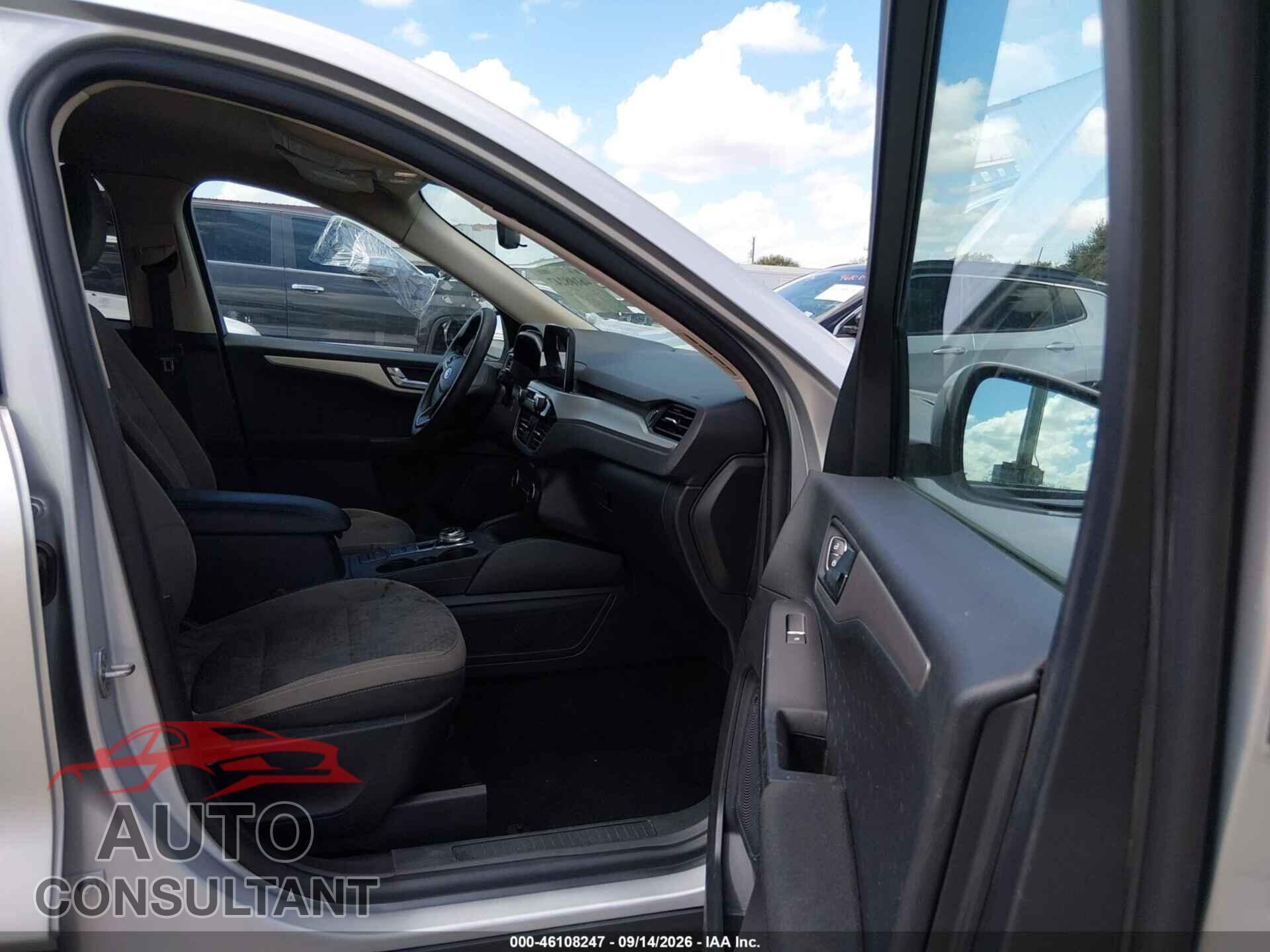 FORD ESCAPE 2020 - 1FMCU0G68LUA59446