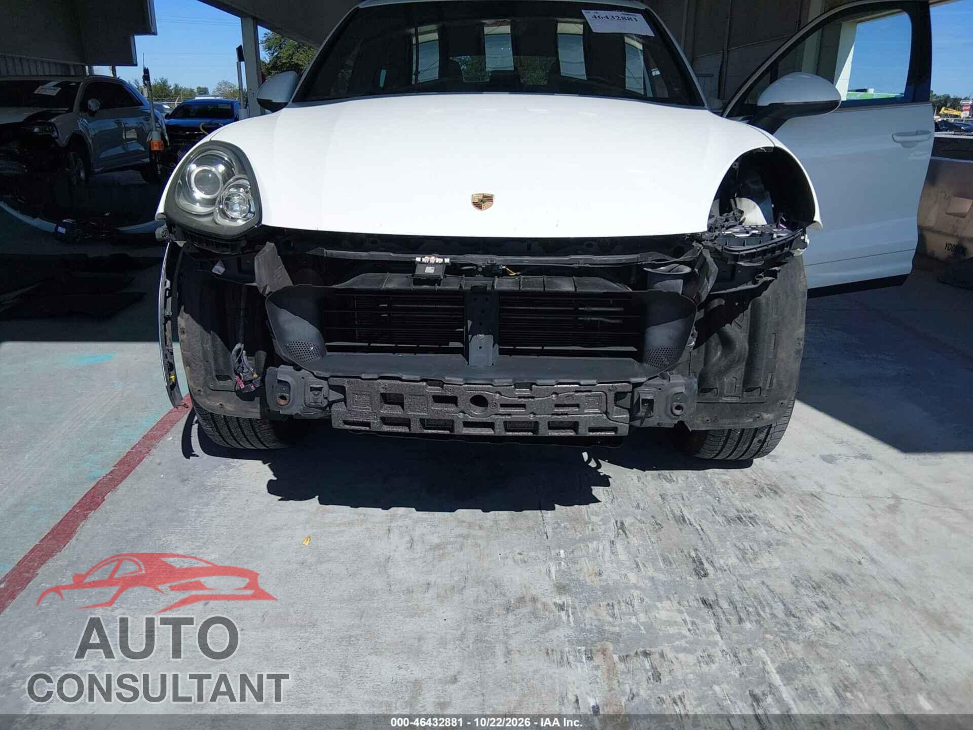 PORSCHE CAYENNE 2018 - WP1AA2A20JKA00940