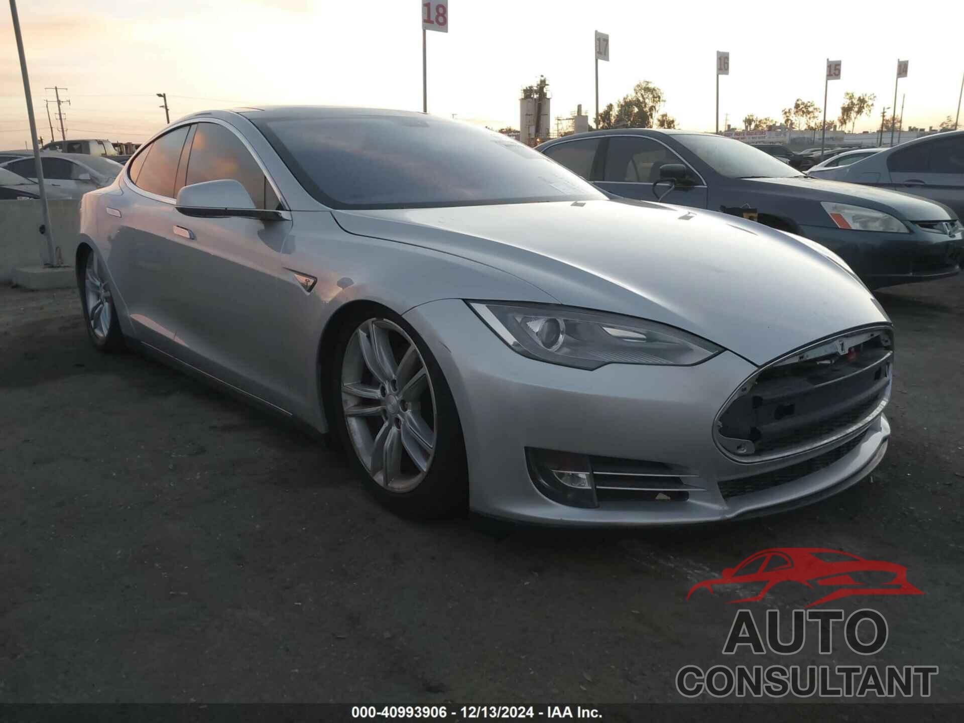 TESLA MODEL S 2013 - 5YJSA1CP9DFP08016