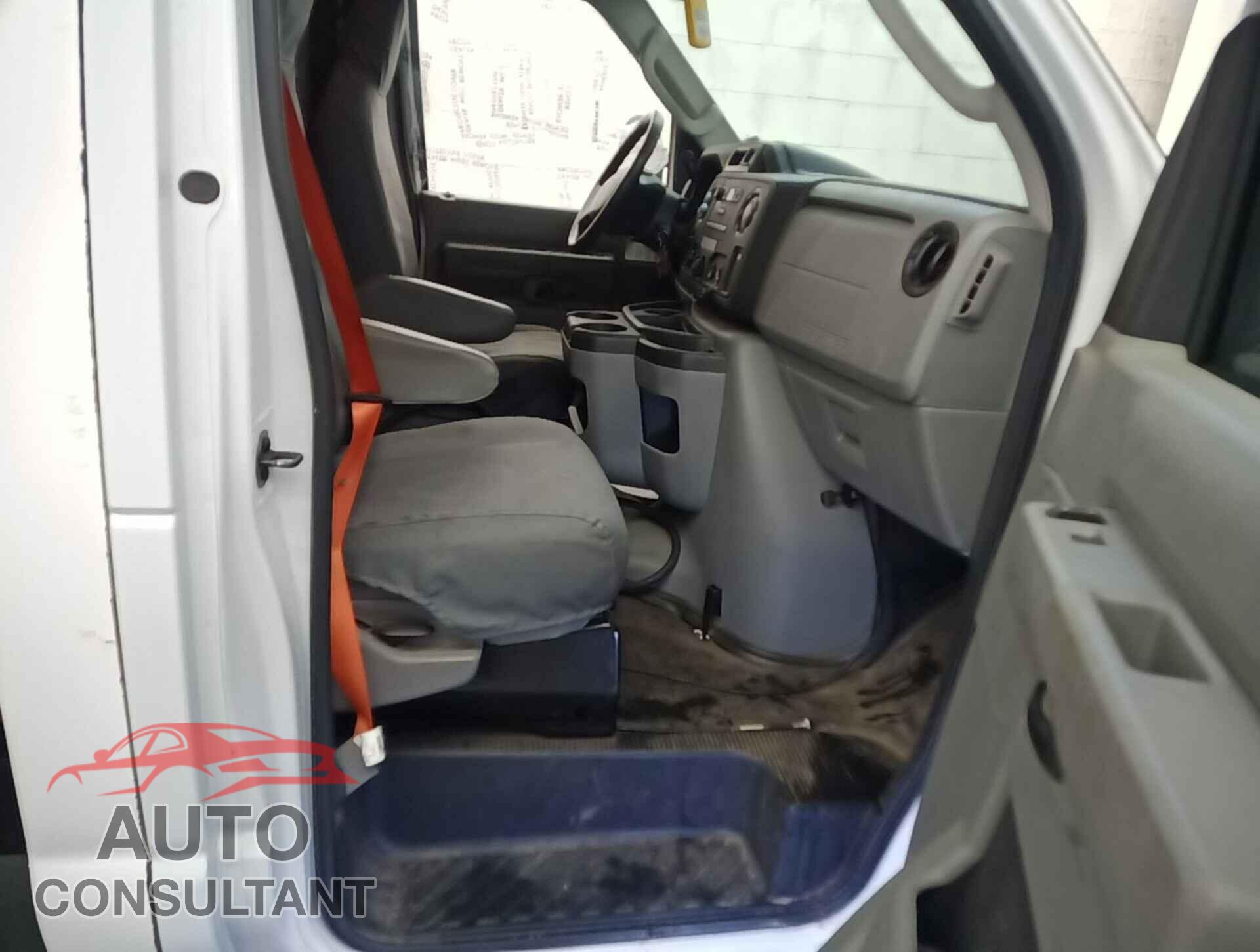 FORD ECONOLINE 2017 - 1FDXE4FS7HDC69080