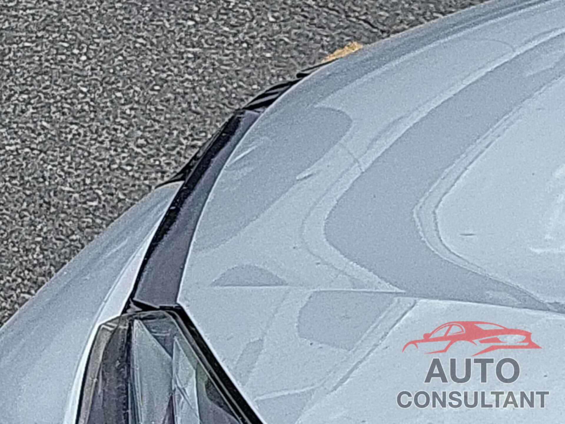 TOYOTA COROLLA 2018 - 2T1BURHE0JC097256