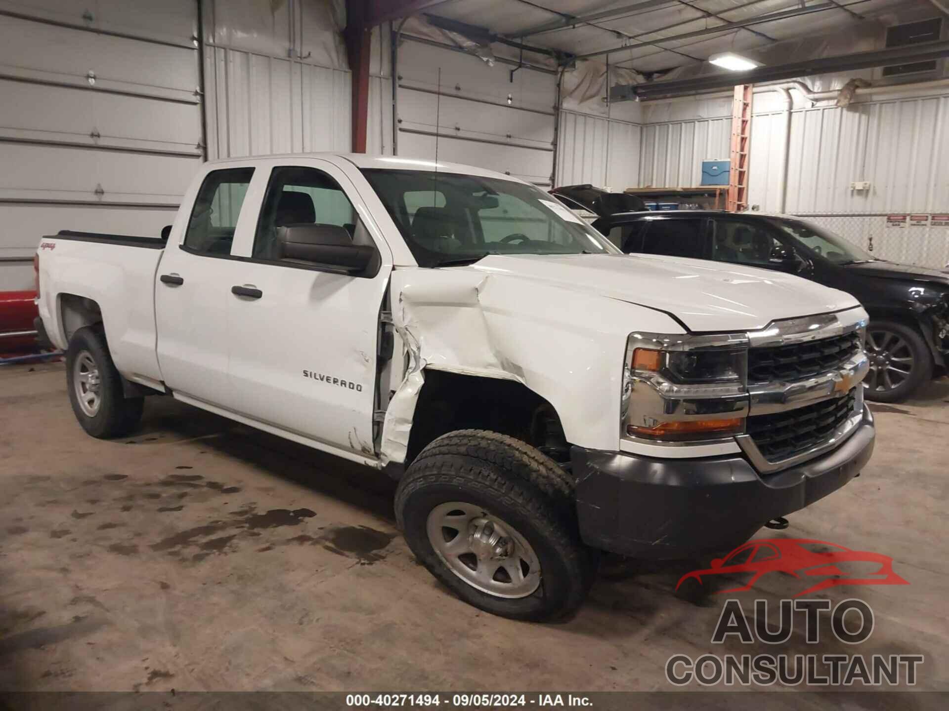 CHEVROLET SILVERADO 1500 2017 - 1GCVKNEC5HZ214876