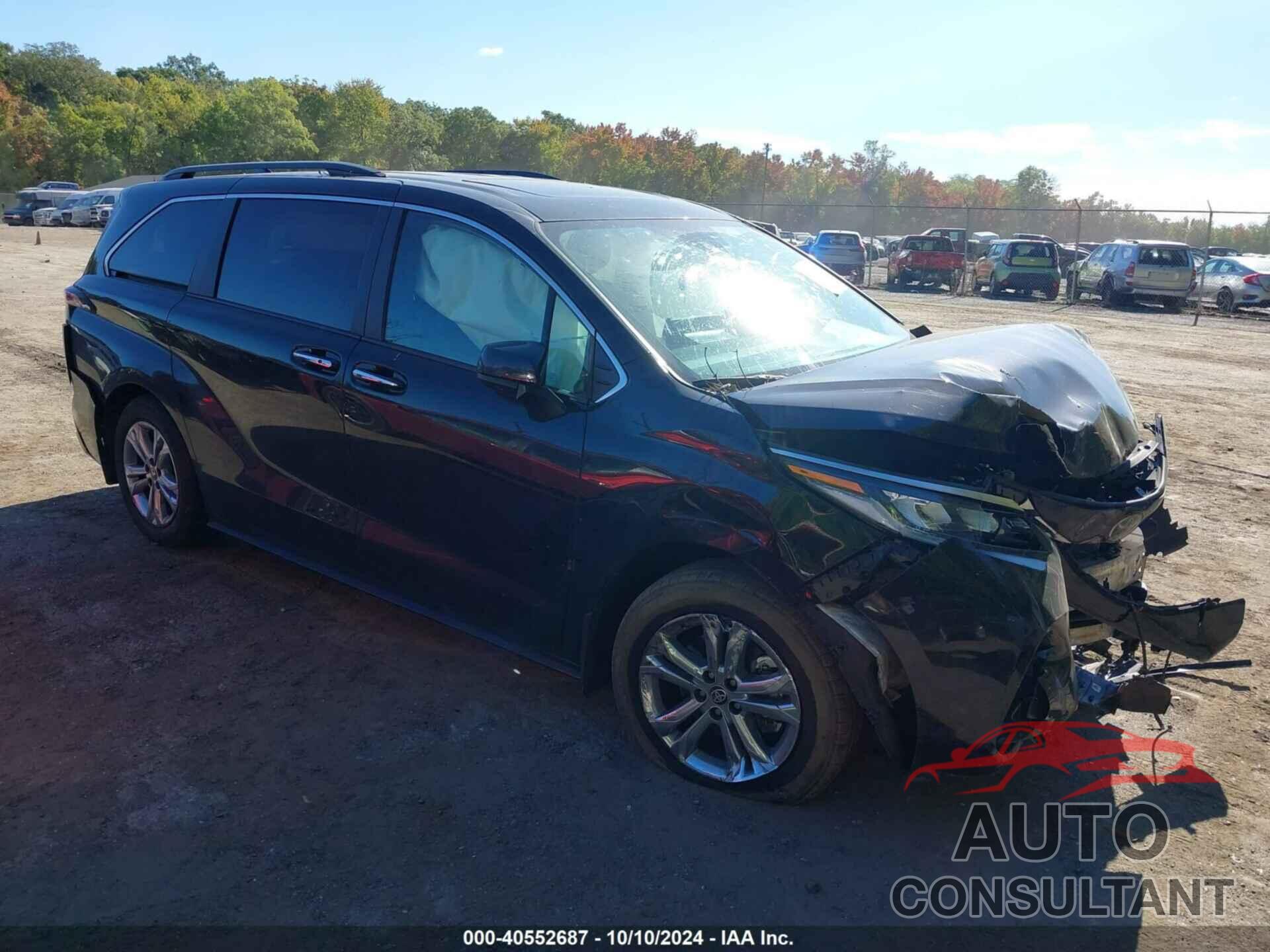 TOYOTA SIENNA 2022 - 5TDXSKFC0NS071340