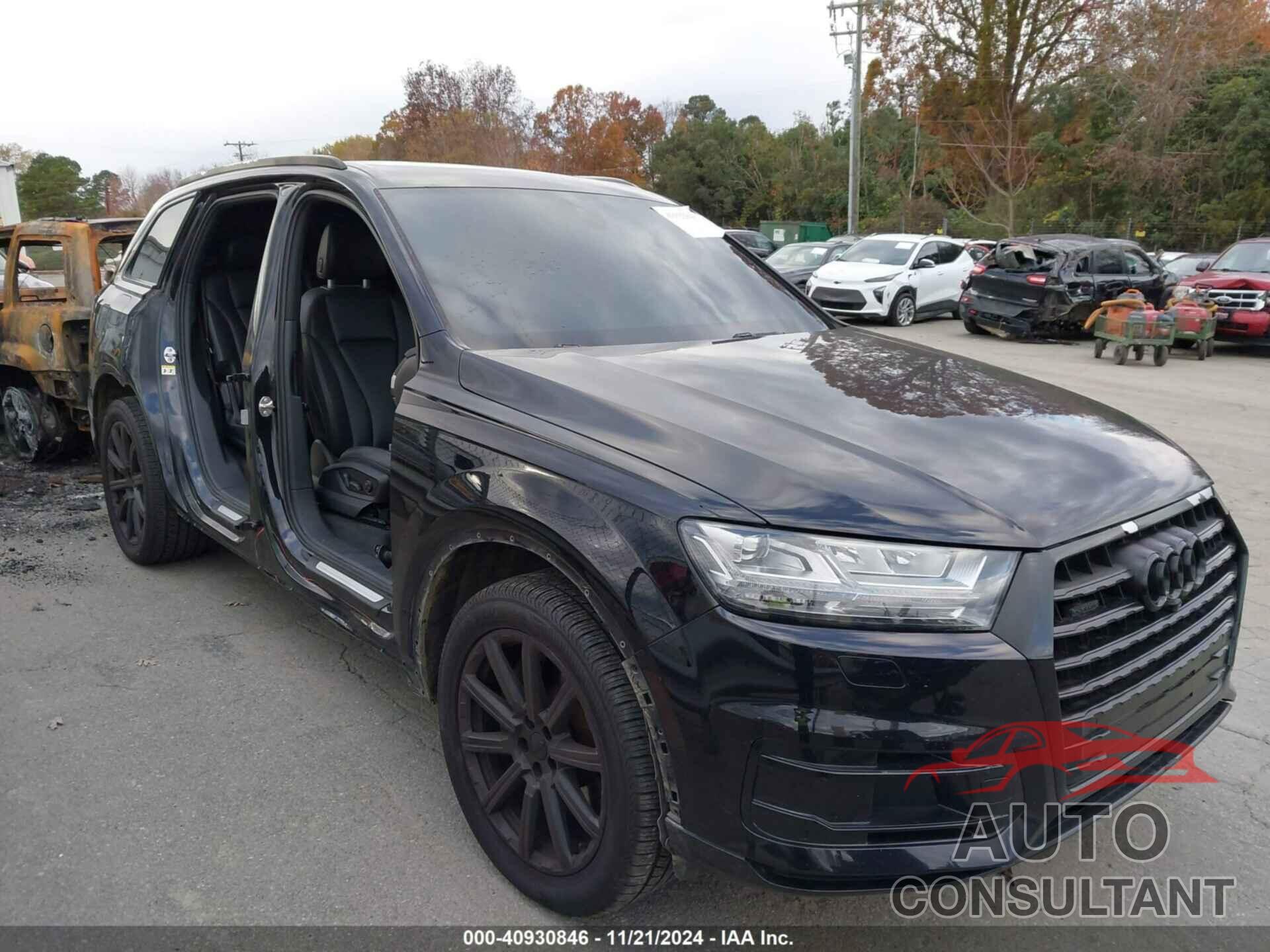 AUDI Q7 2018 - WA1LHAF77JD001313