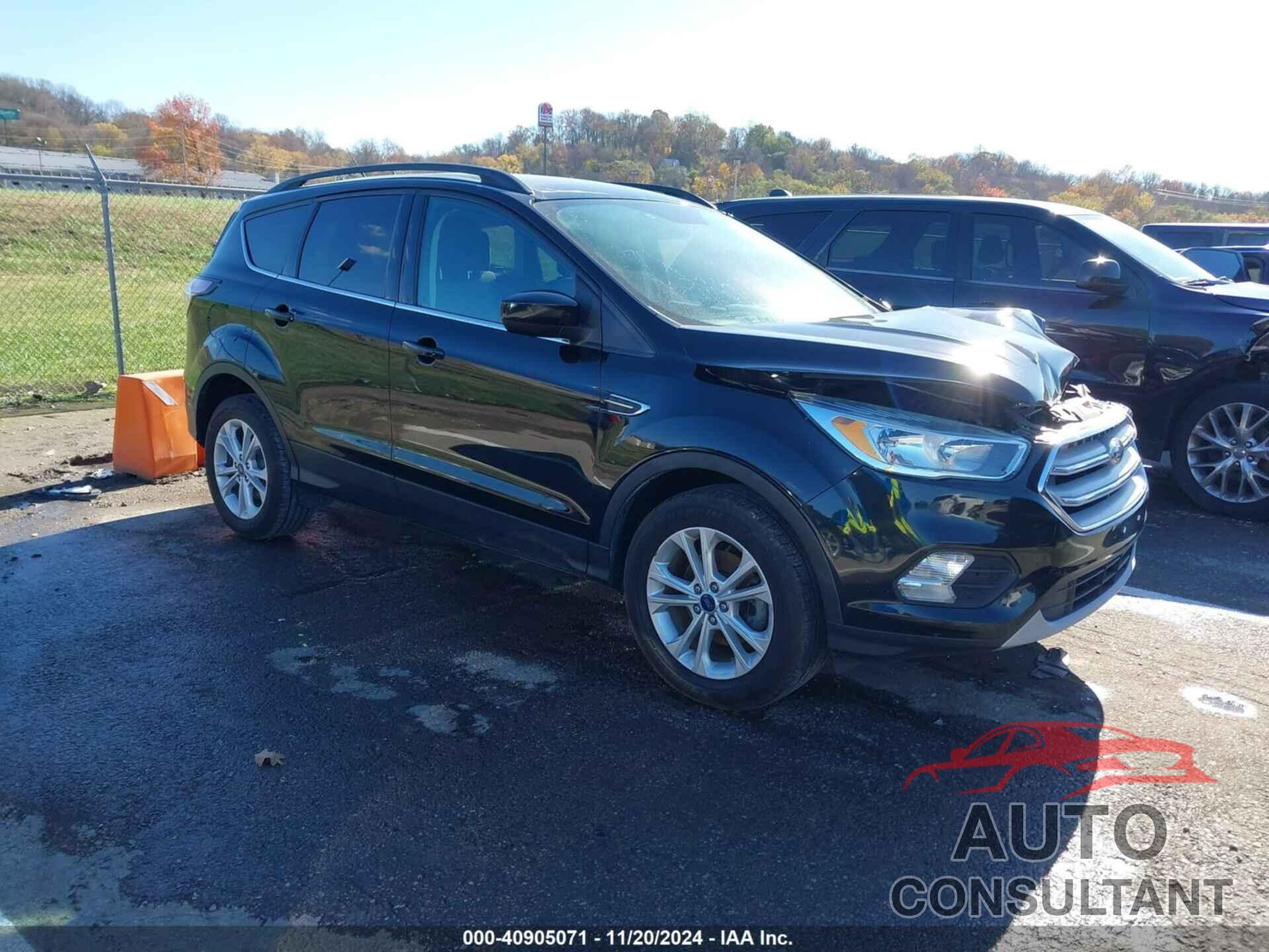 FORD ESCAPE 2018 - 1FMCU0GD5JUB21381