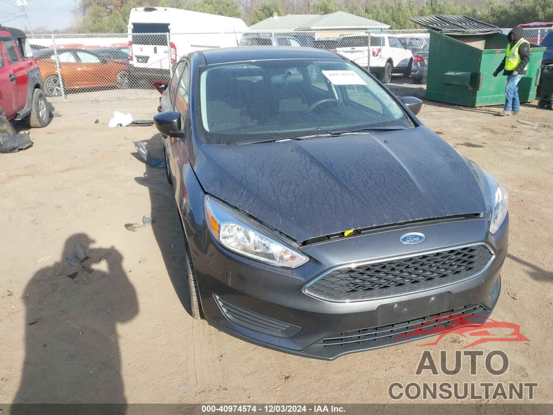 FORD FOCUS 2018 - 1FADP3K29JL309615