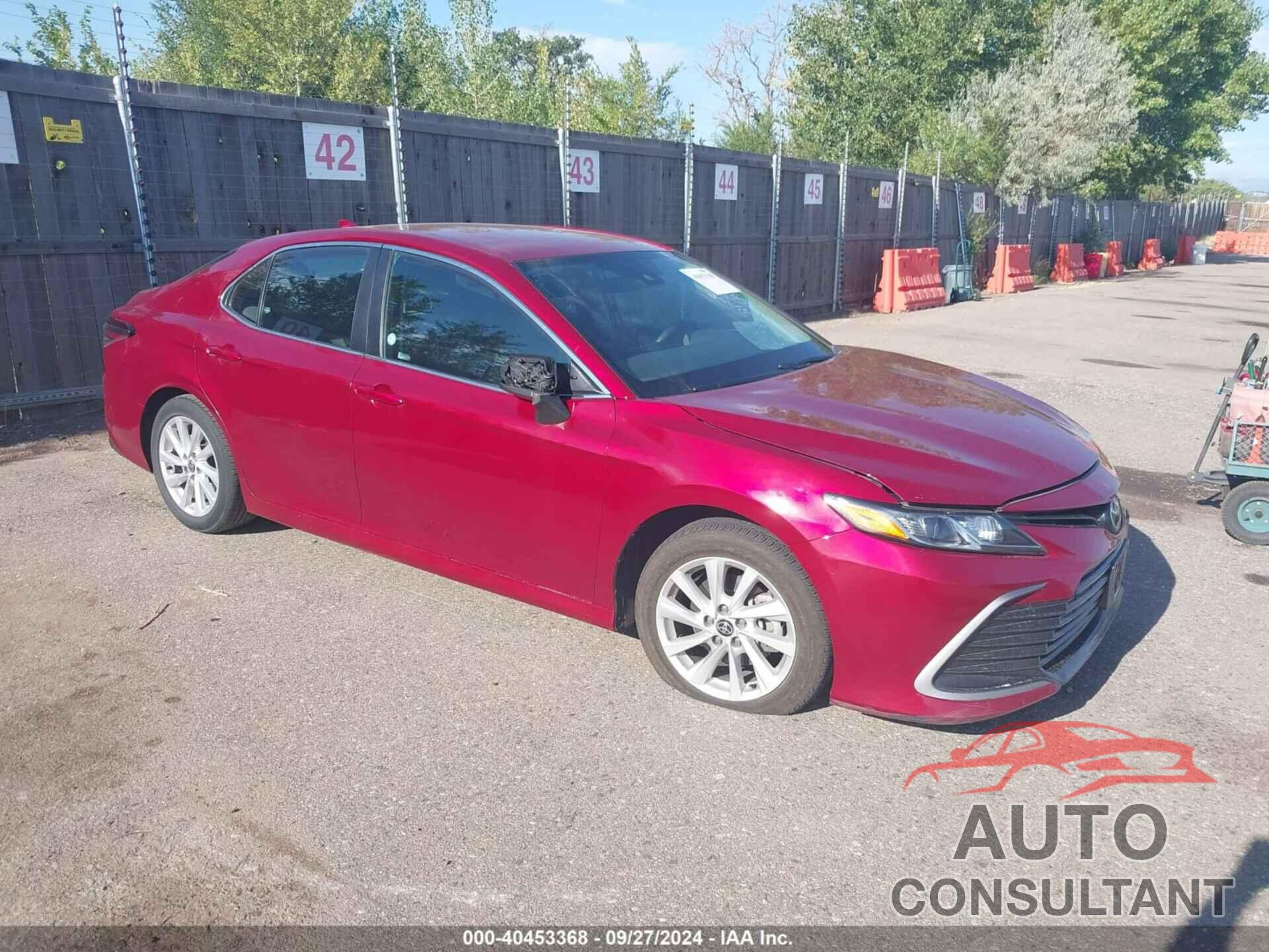 TOYOTA CAMRY 2022 - 4T1C11AK8NU060555