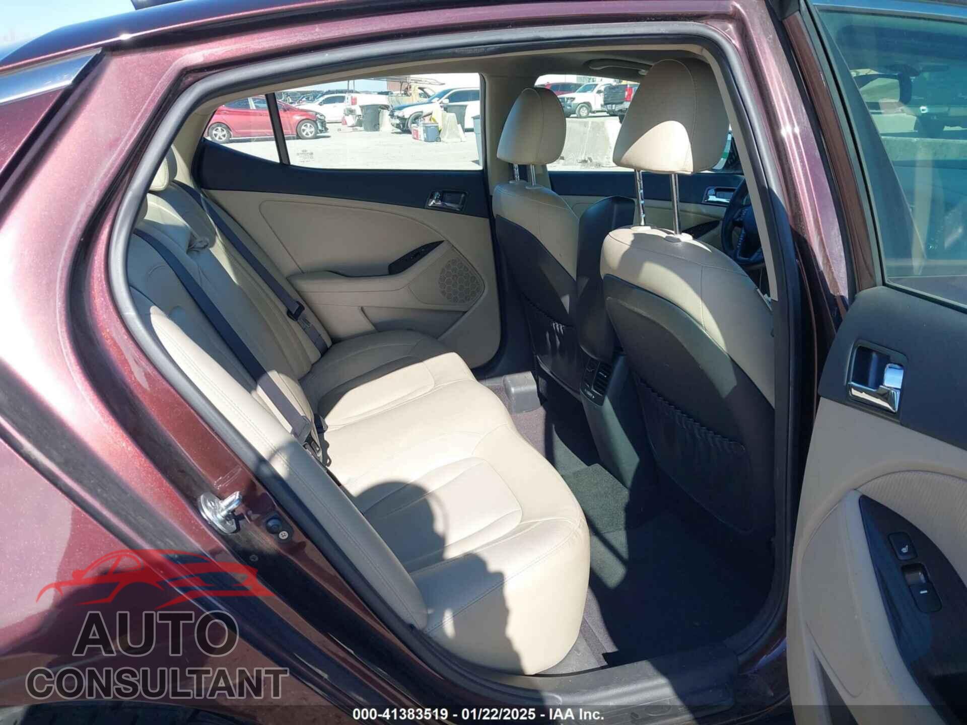 KIA OPTIMA 2011 - KNAGN4A76B5116728