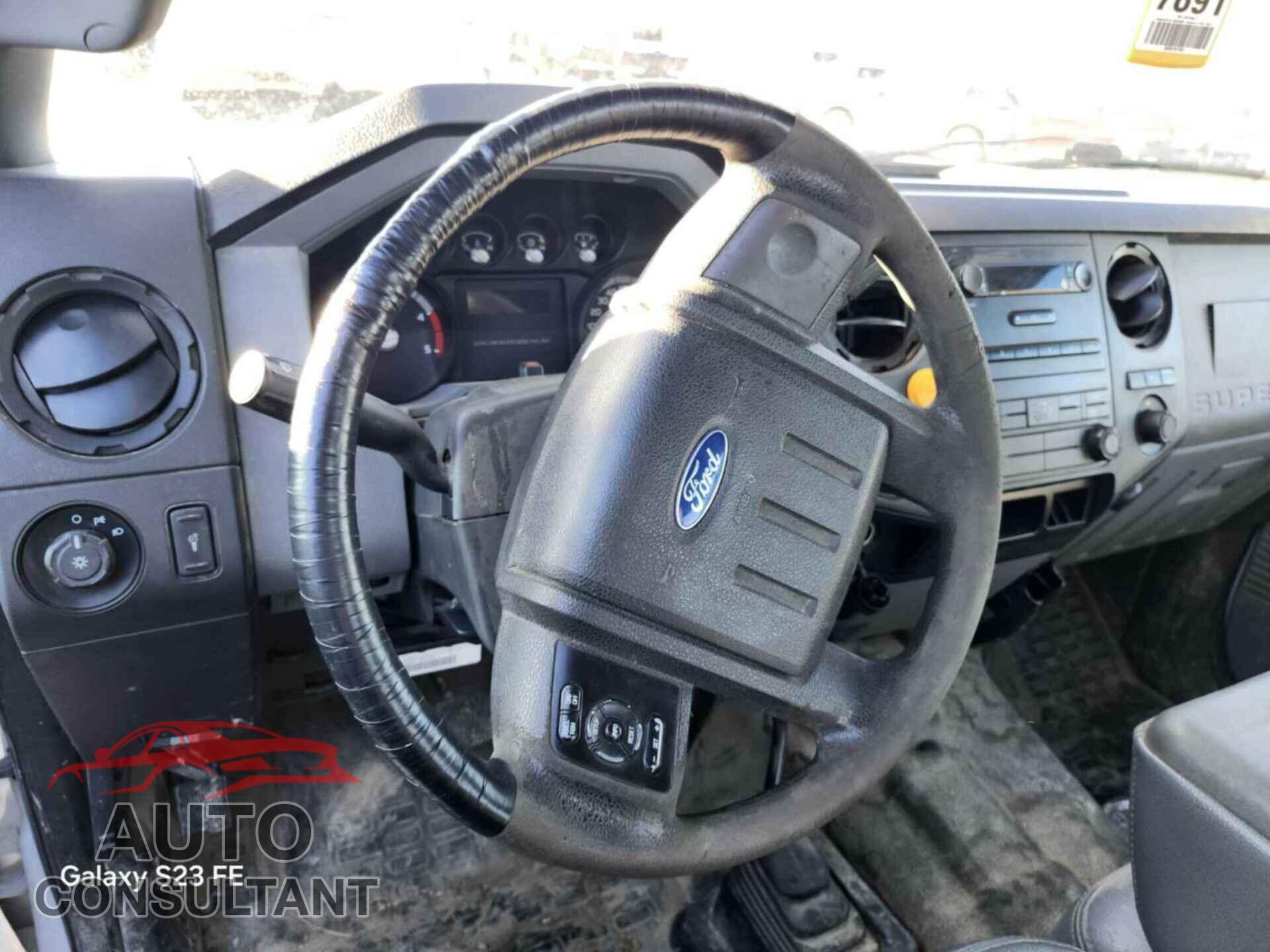 FORD F-250 2013 - 1FT7X2BT9DEB77412