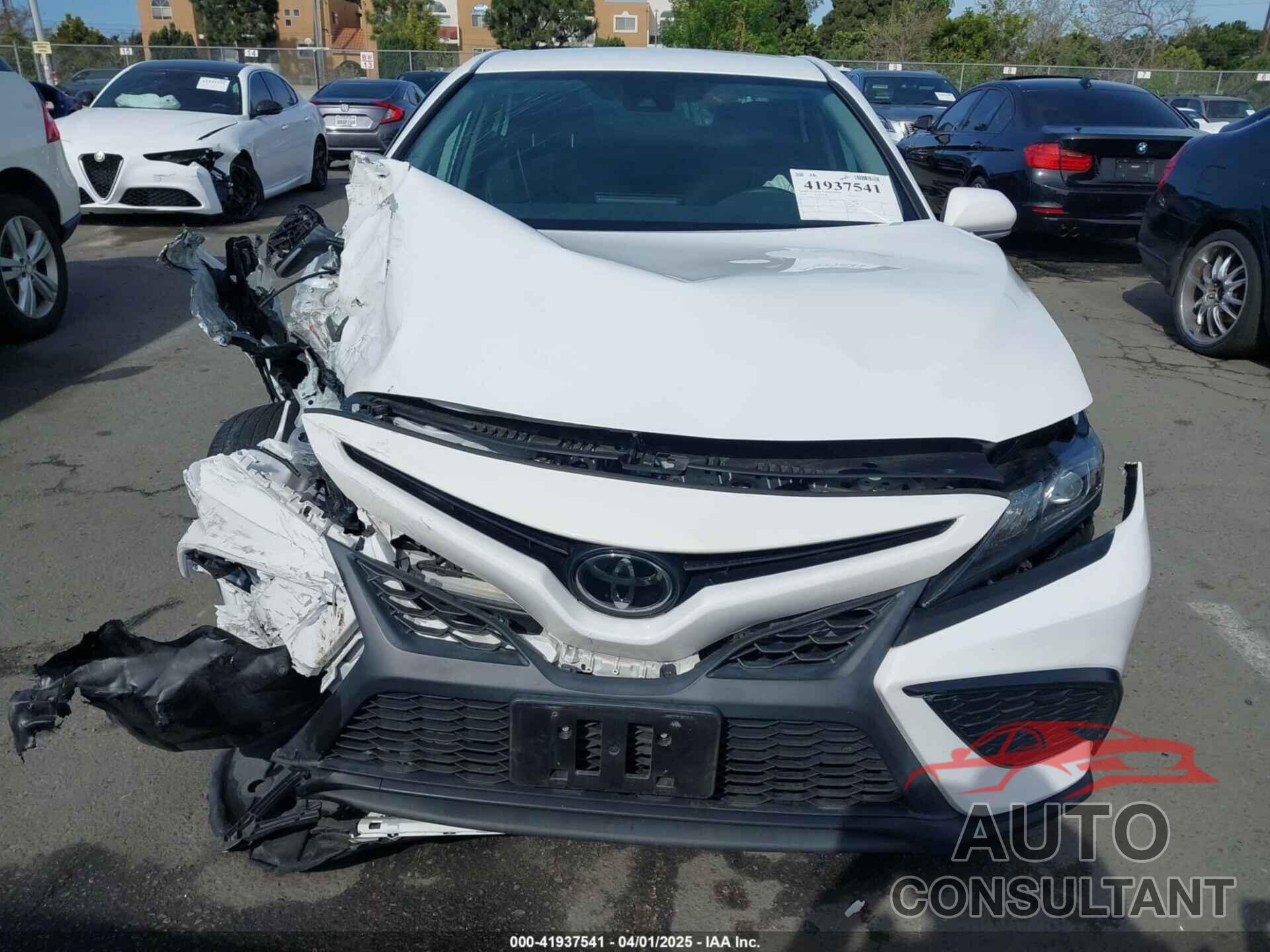 TOYOTA CAMRY 2022 - 4T1G11AKXNU070473