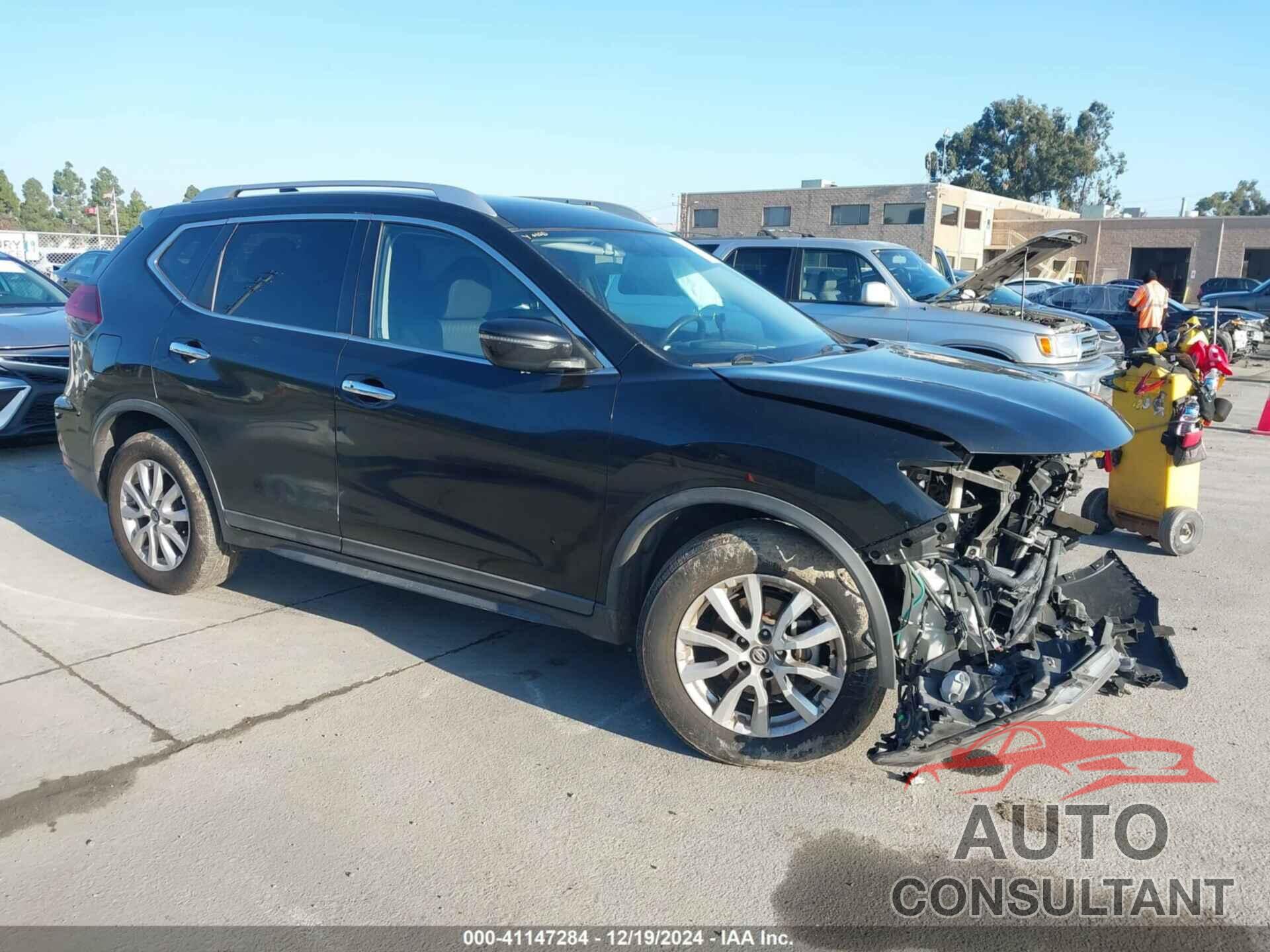 NISSAN ROGUE 2018 - KNMAT2MT1JP500074