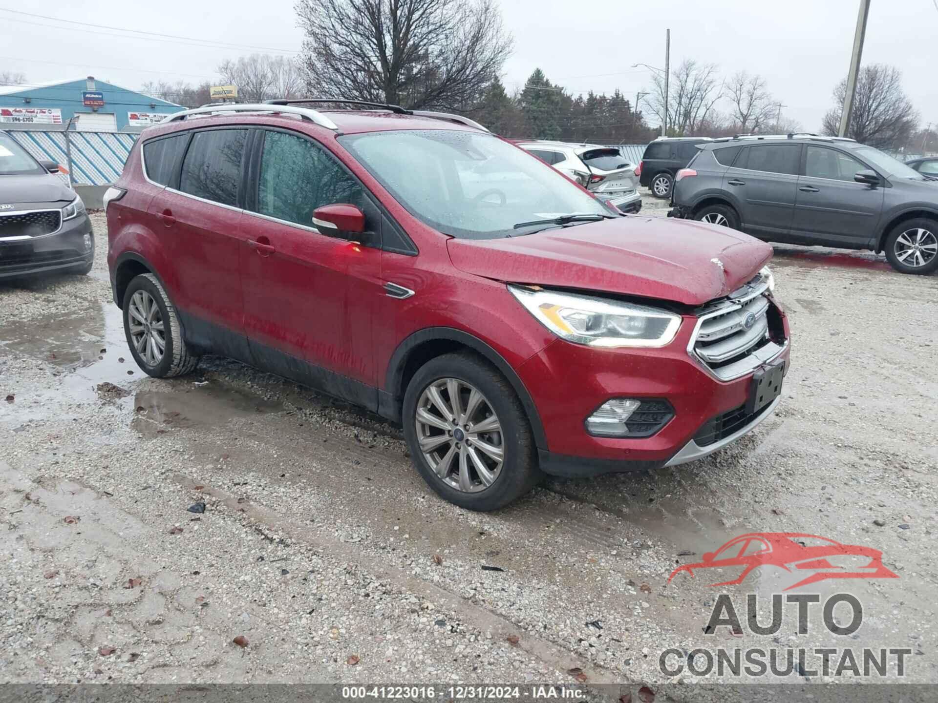 FORD ESCAPE 2017 - 1FMCU9J97HUD77654