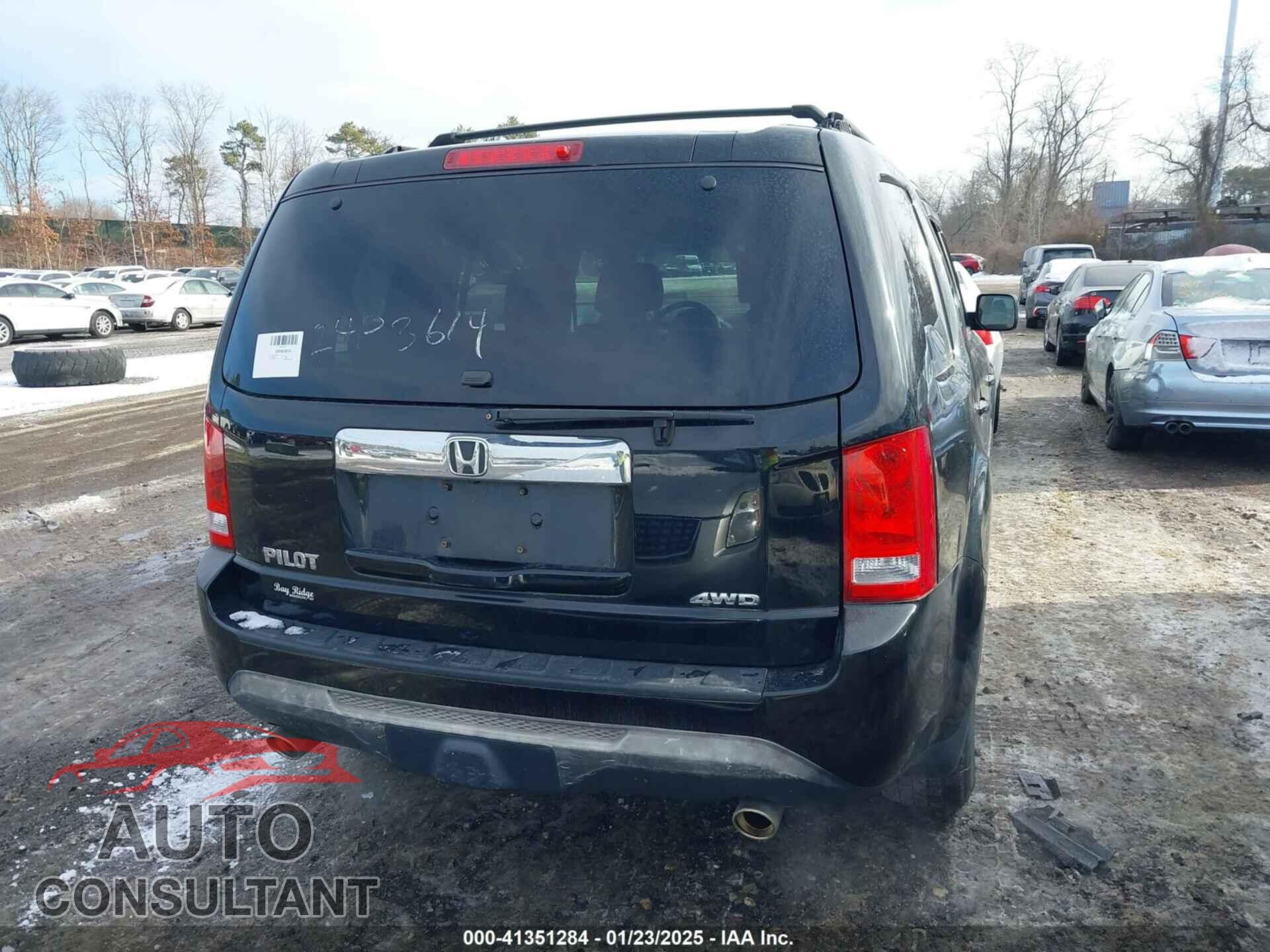 HONDA PILOT 2014 - 5FNYF4H4XEB005702