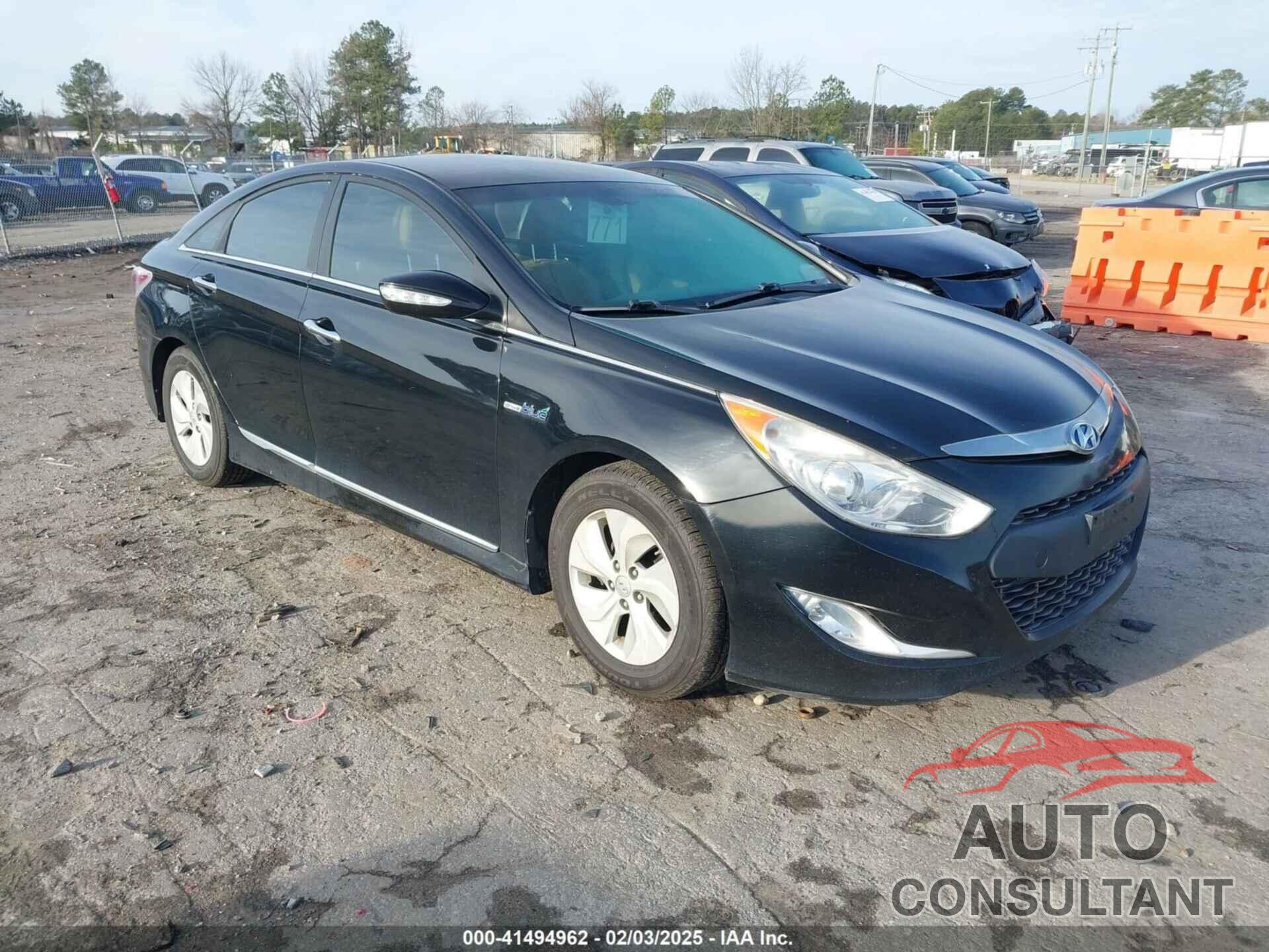 HYUNDAI SONATA HYBRID 2013 - KMHEC4A47DA073206