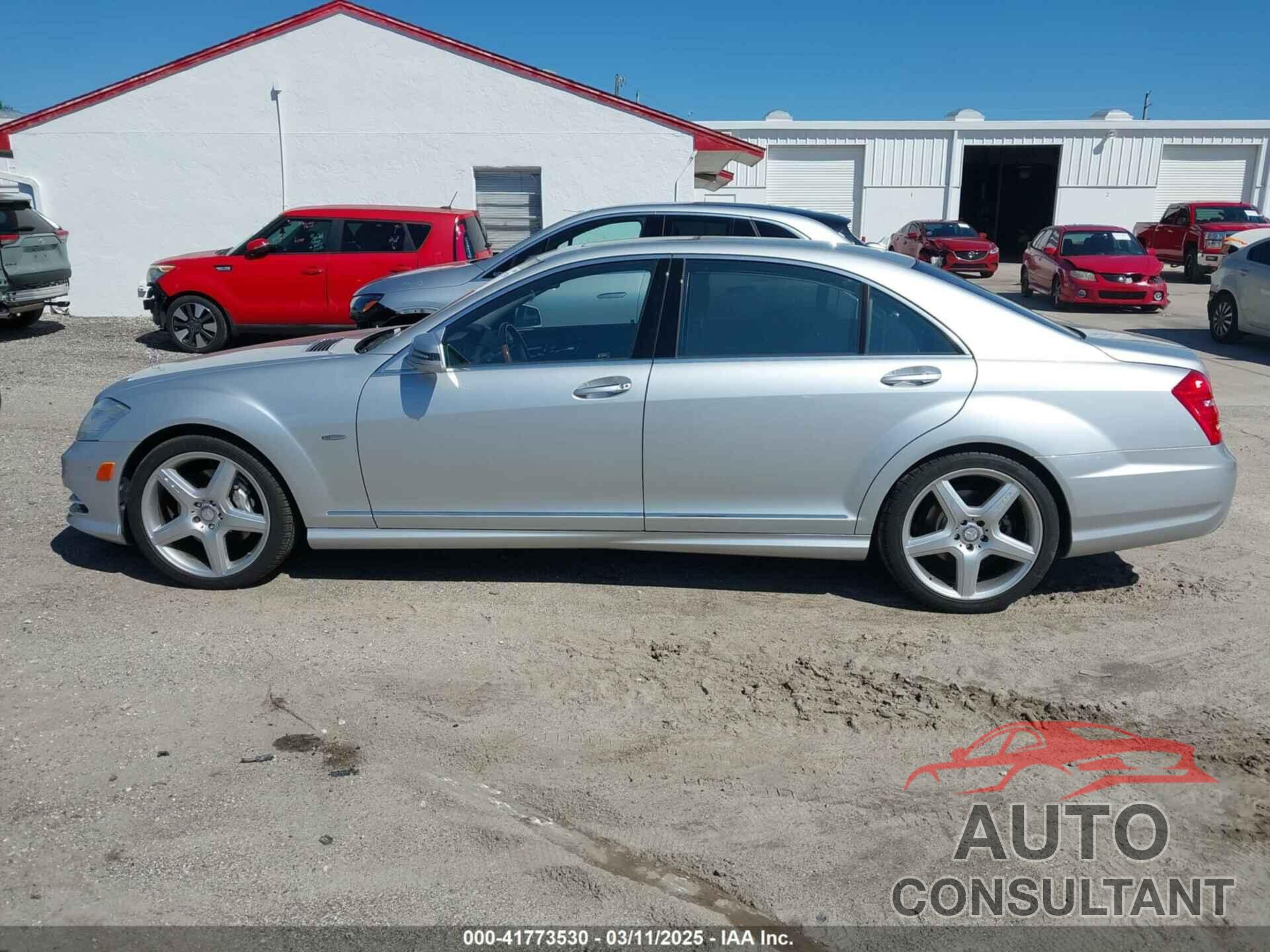 MERCEDES-BENZ S 550 2012 - WDDNG7DB0CA426586