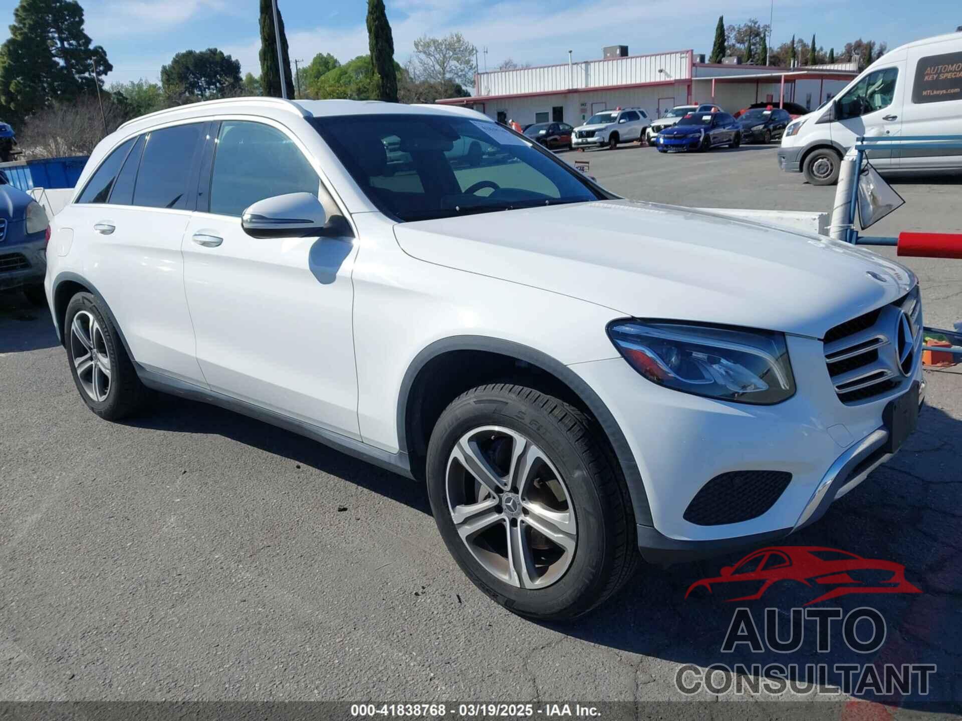 MERCEDES-BENZ GLC 300 2019 - WDC0G4JBXKF661516