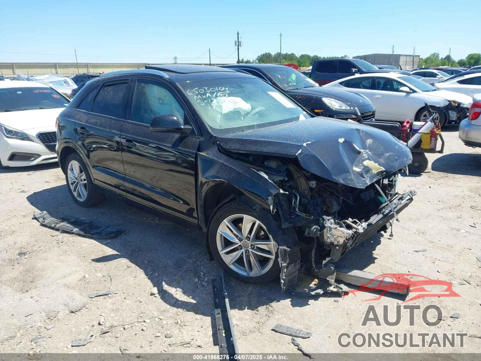 AUDI Q3 2017 - WA1ECCFS9HR008929