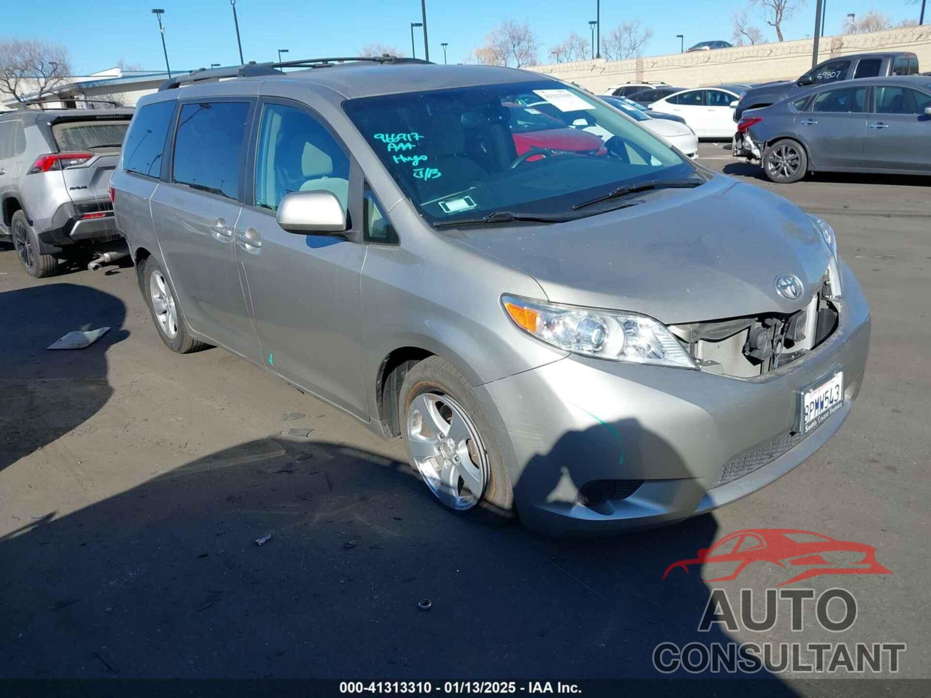 TOYOTA SIENNA 2017 - 5TDKZ3DC8HS881236