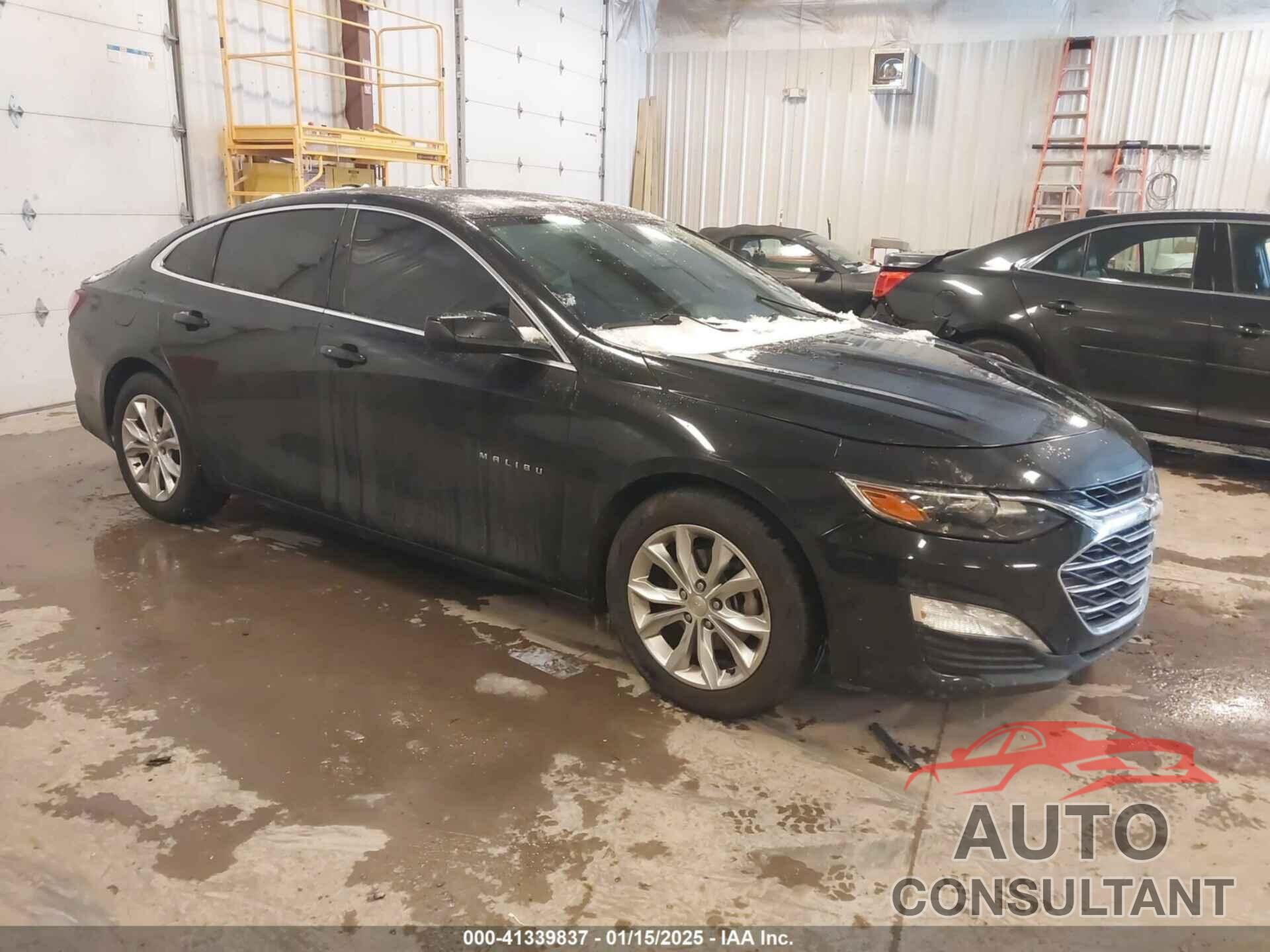 CHEVROLET MALIBU 2020 - 1G1ZD5STXLF043268