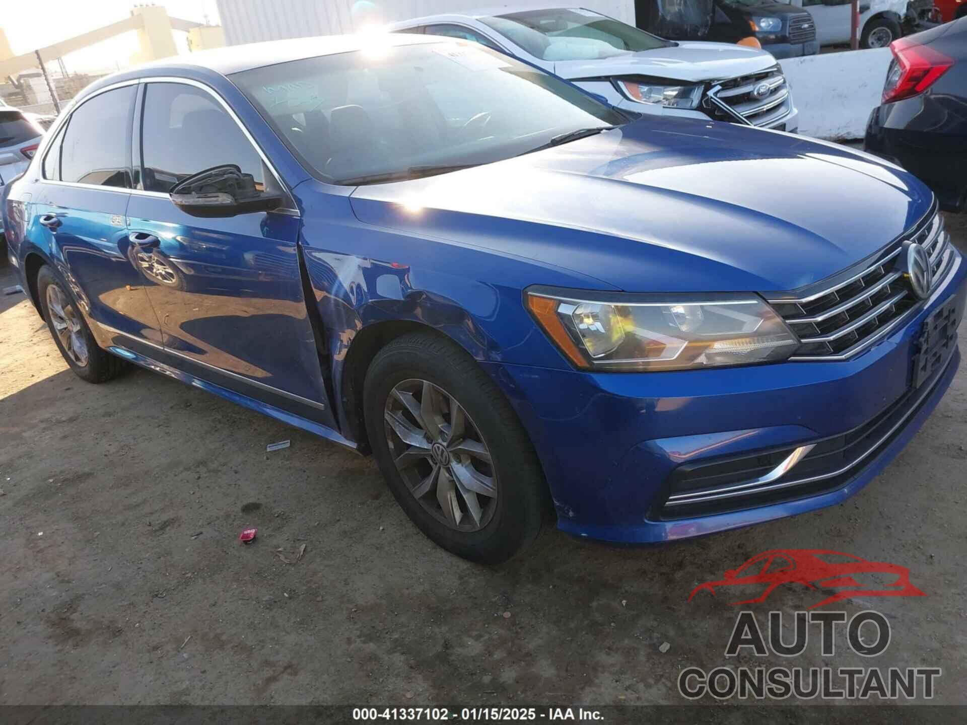 VOLKSWAGEN PASSAT 2017 - 1VWAT7A35HC067648