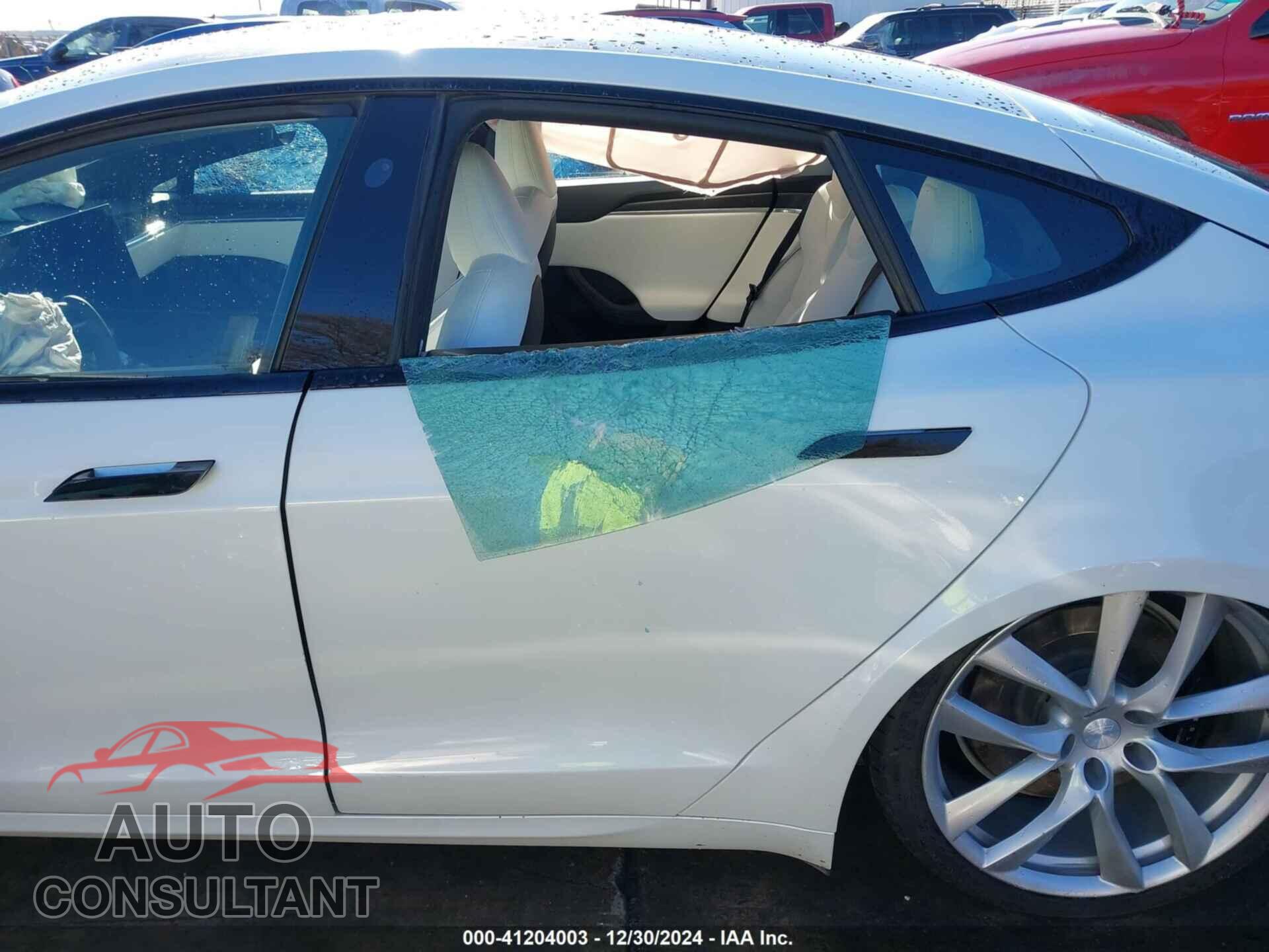 TESLA MODEL S 2022 - 5YJSA1E63NF483873