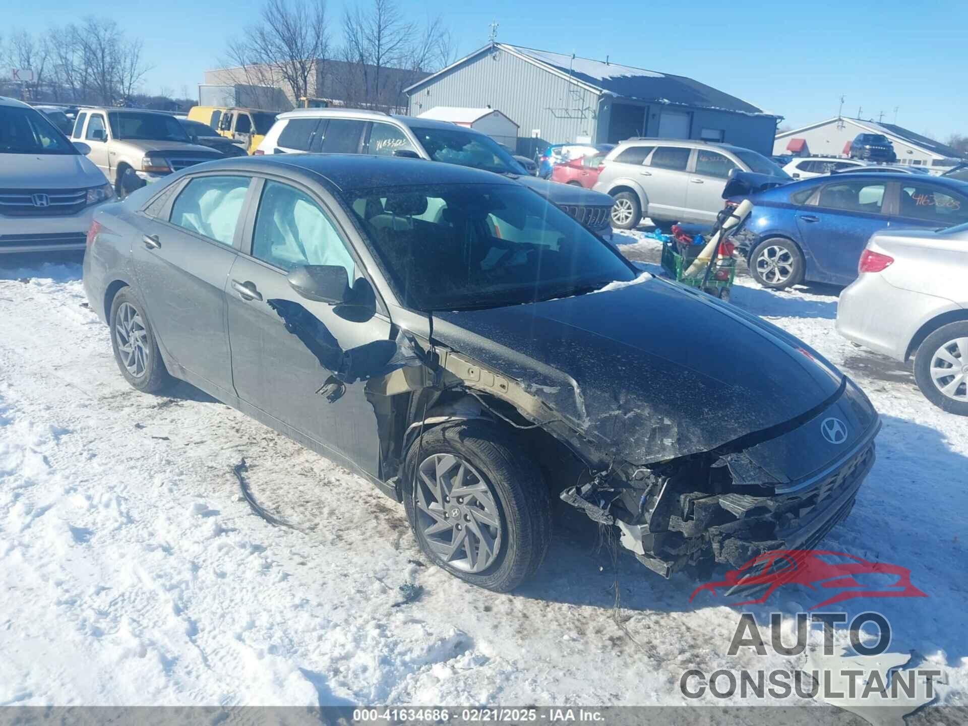 HYUNDAI ELANTRA 2024 - KMHLM4DG0RU745218