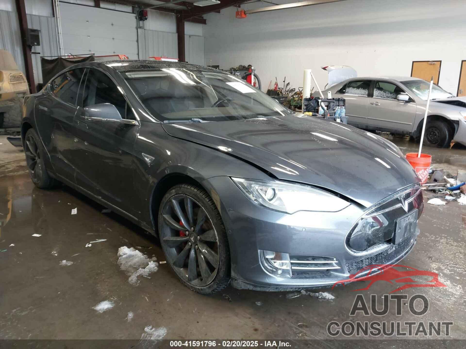 TESLA MODEL S 2015 - 5YJSA1E45FF108485