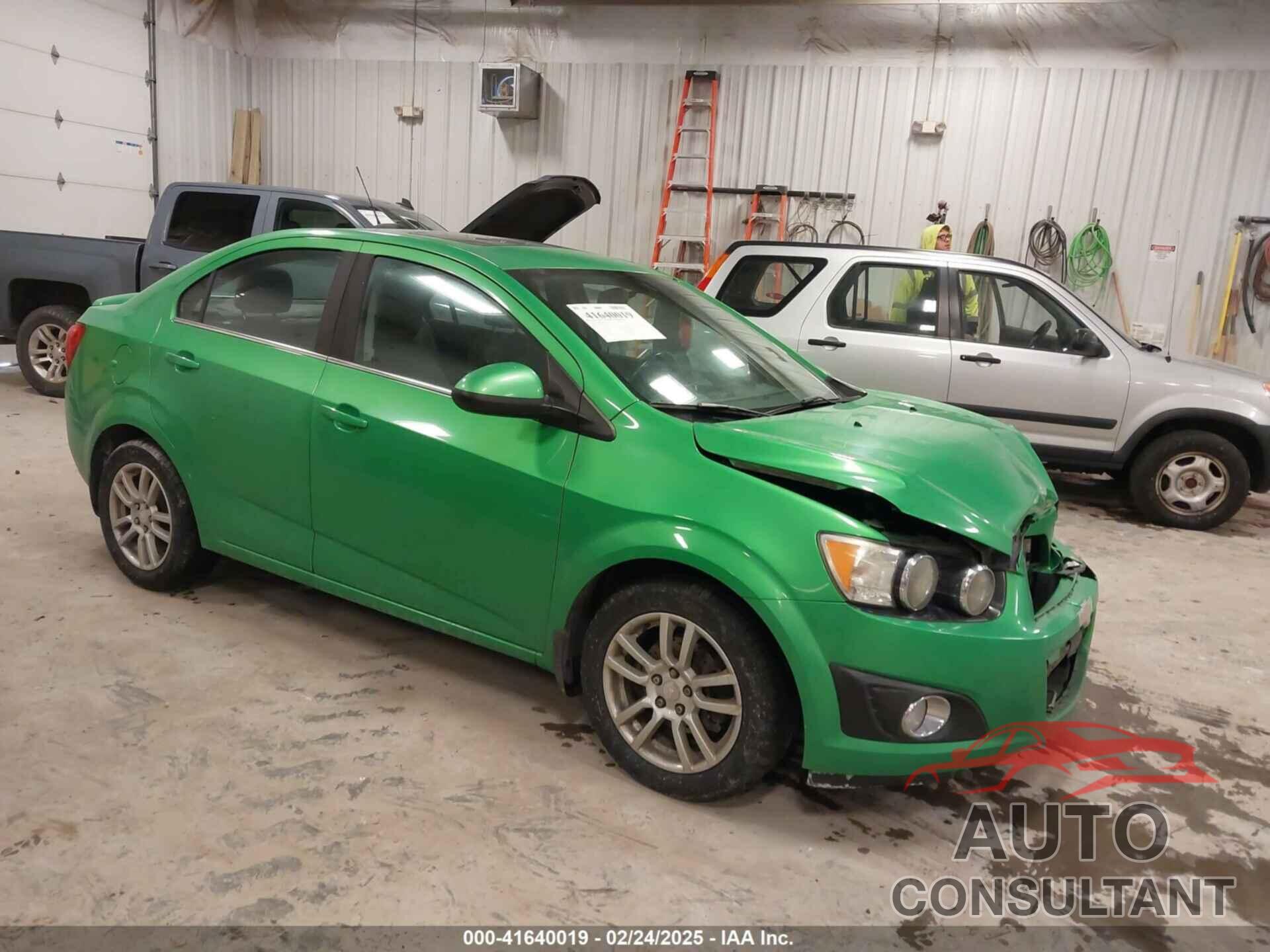CHEVROLET SONIC 2015 - 1G1JC5SB2F4118522