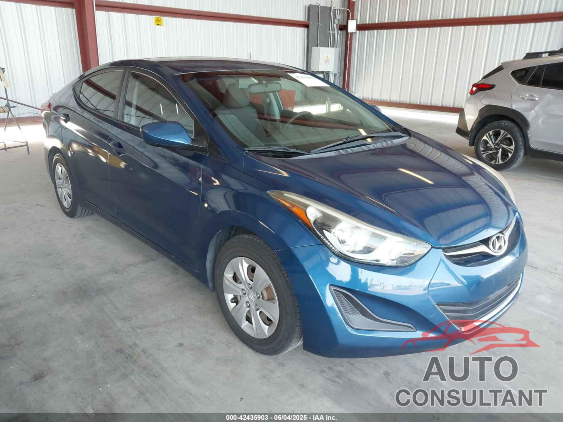 HYUNDAI ELANTRA 2016 - KMHDH4AE1GU634749
