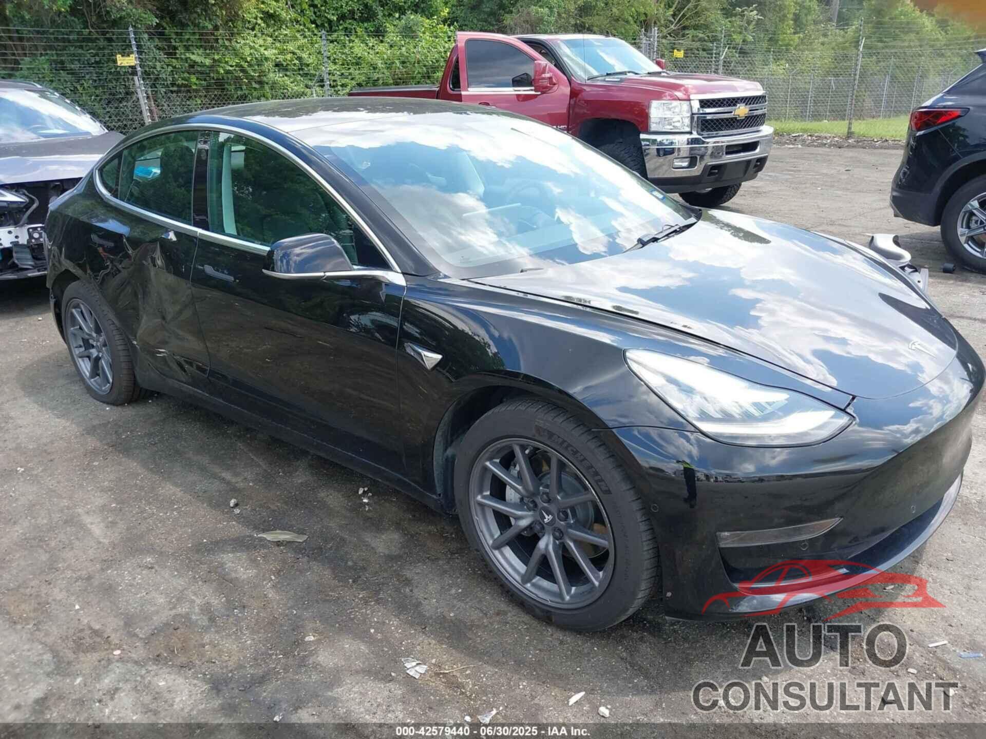 TESLA MODEL 3 2018 - 5YJ3E1EA4JF166045