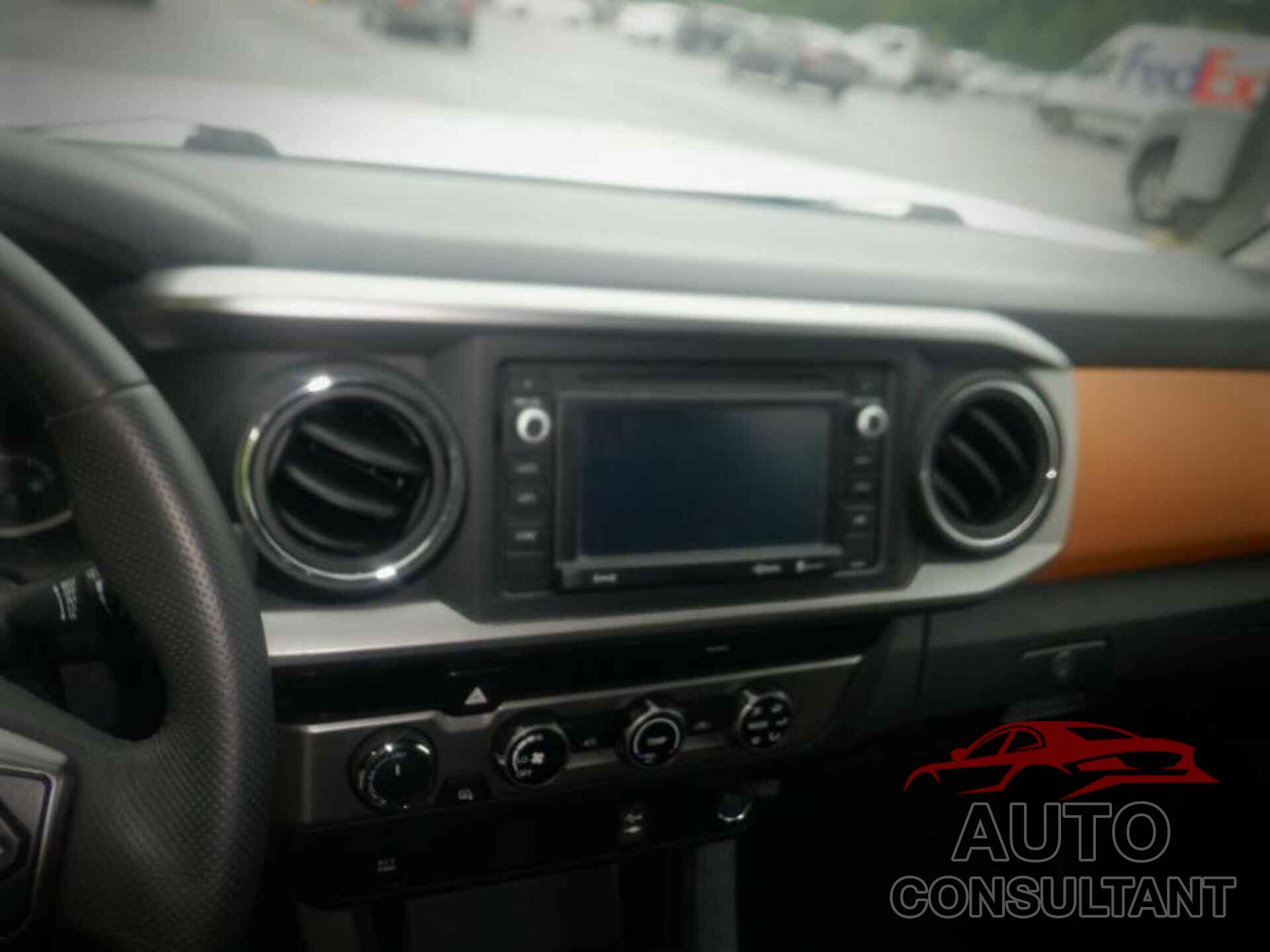 TOYOTA TACOMA 2017 - 5TFCZ5AN5HX102679